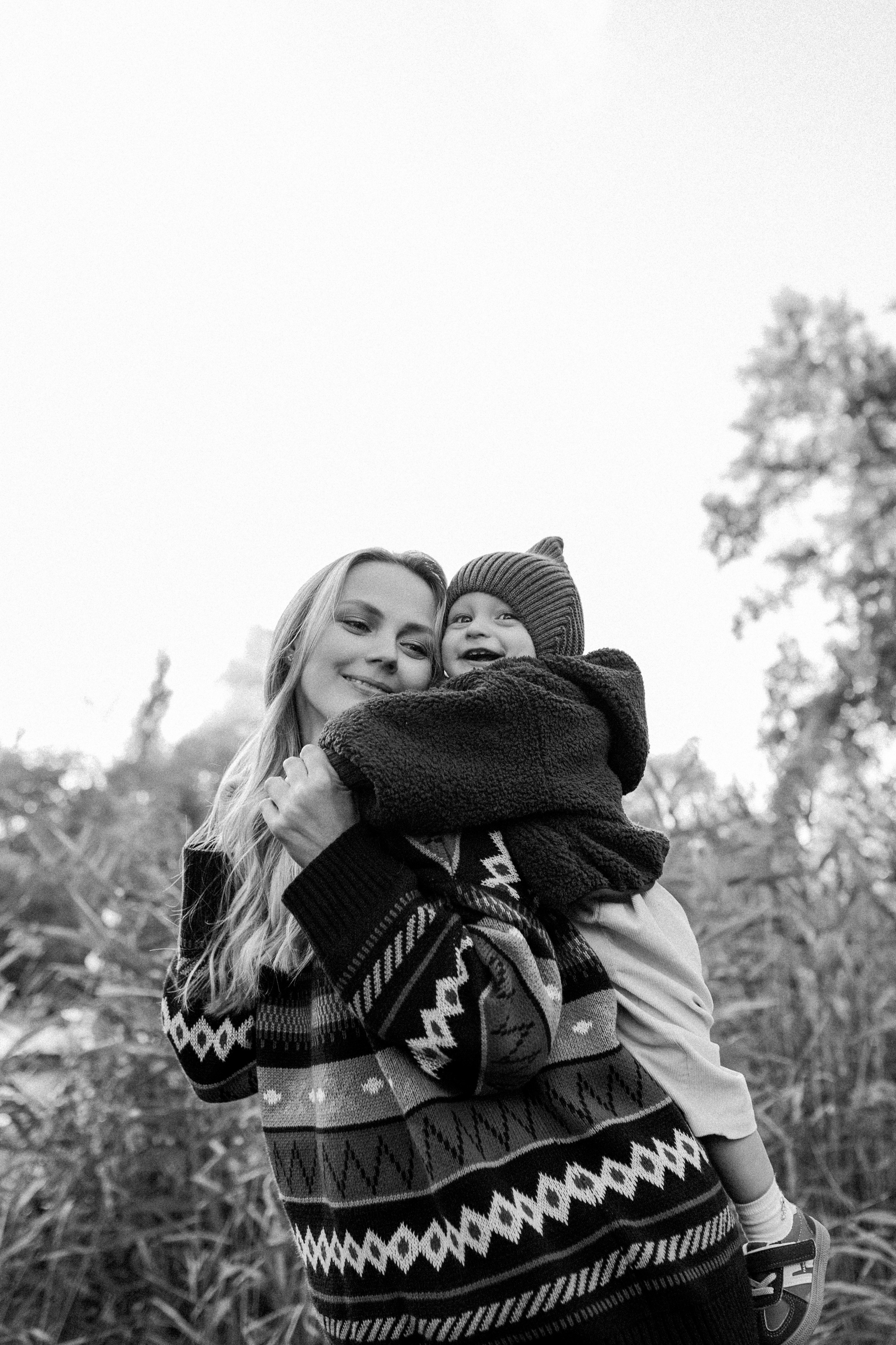 Семейная фотосессия в Краснодаре на природе, фотограф Яна Морева. Семейный фотограф в Краснодаре Яна Морева