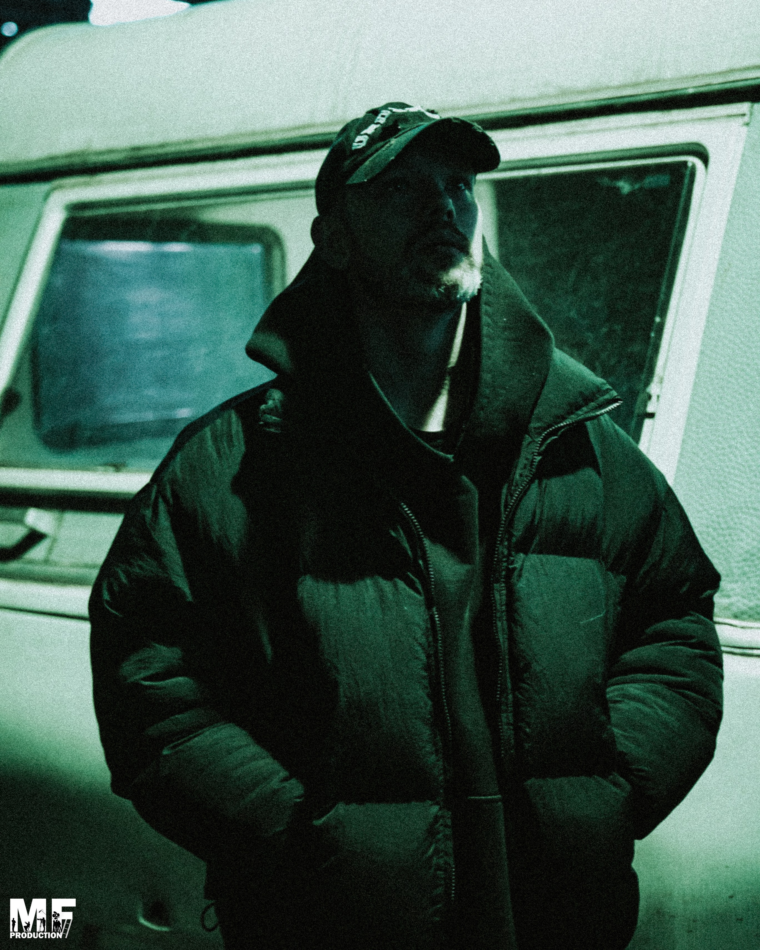 MF PROD. — CHEST & FADE. MOVIE FAMILY PRODUCTION