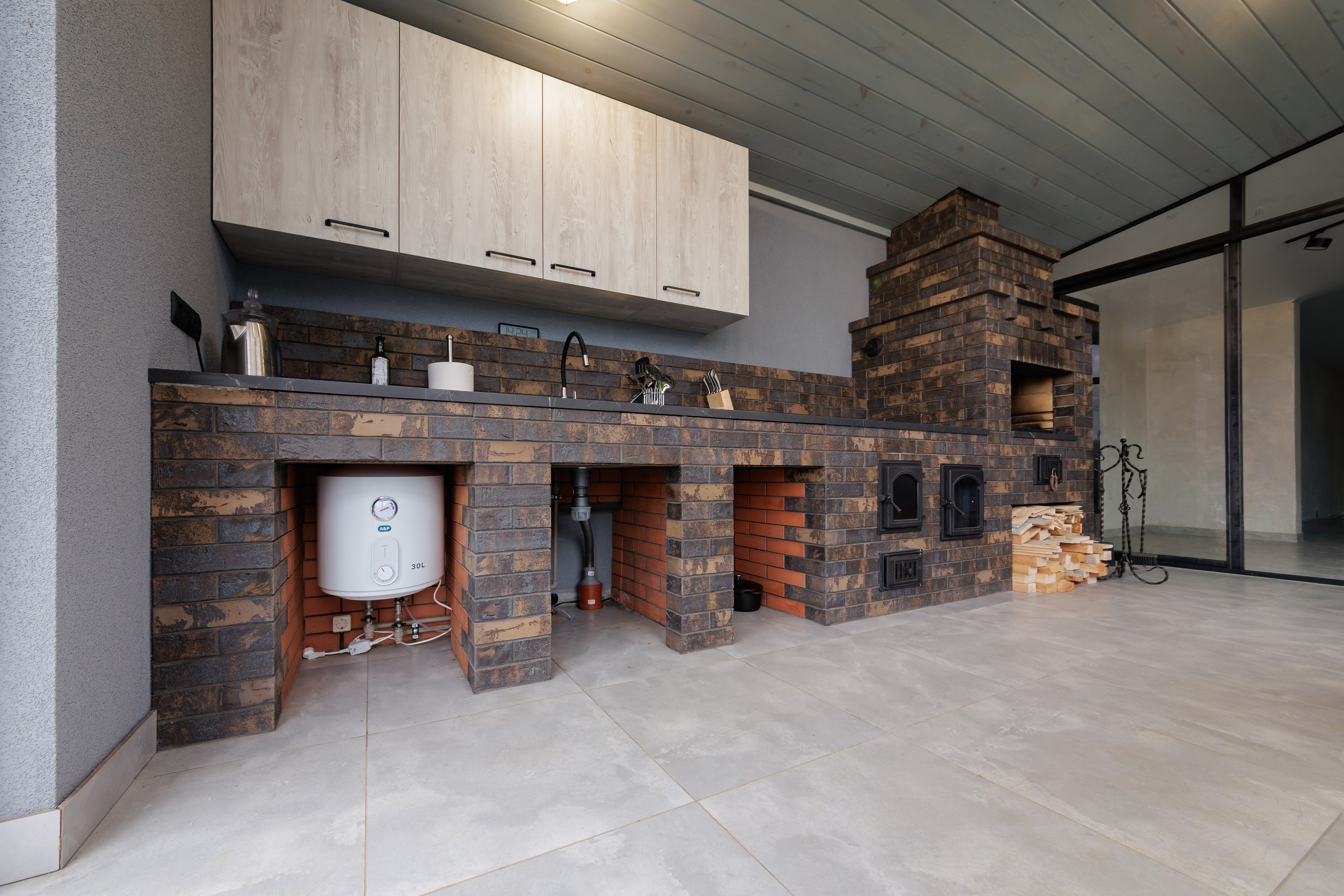 Кухня из кирпичной кладки