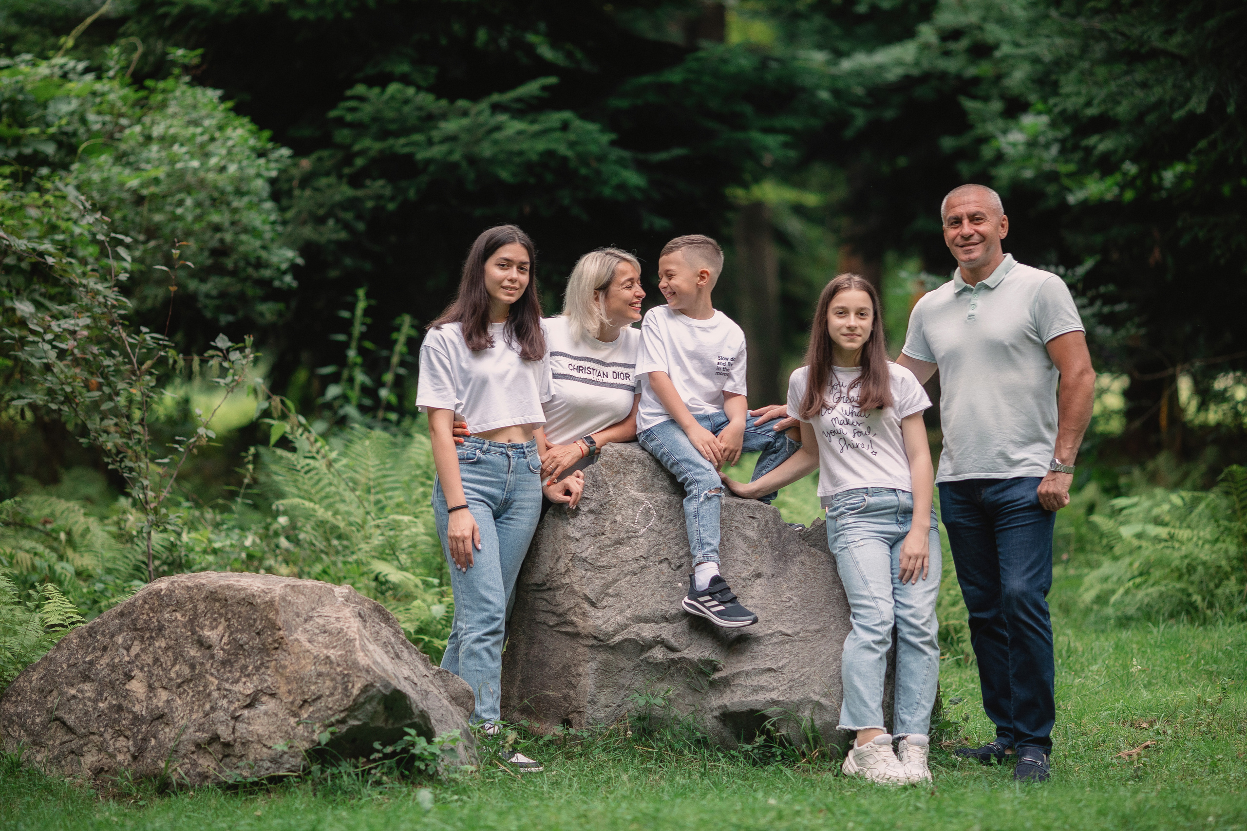 Семейная фотосессия в дендрарии г. Владикавказа. Фотограф во Владикавказе Юрий Геворгизов