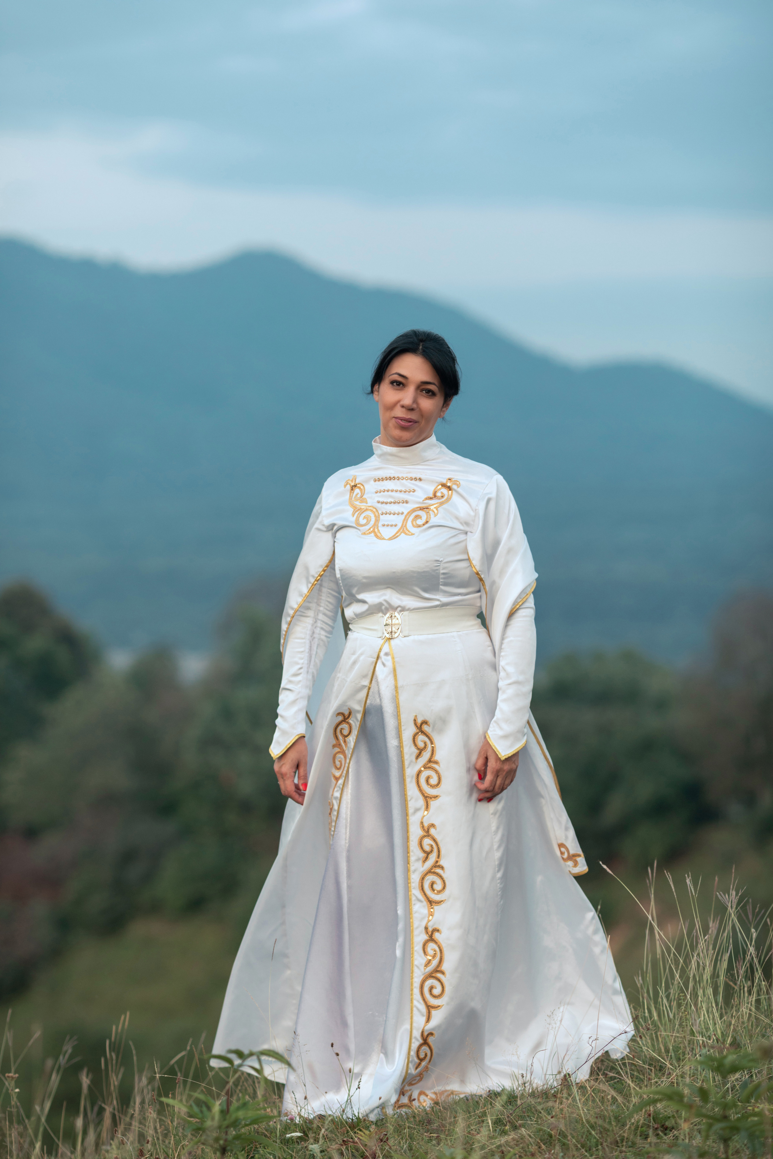 Семейная фотосессия в осетинских национальных костюмах. Фотограф во Владикавказе Юрий Геворгизов