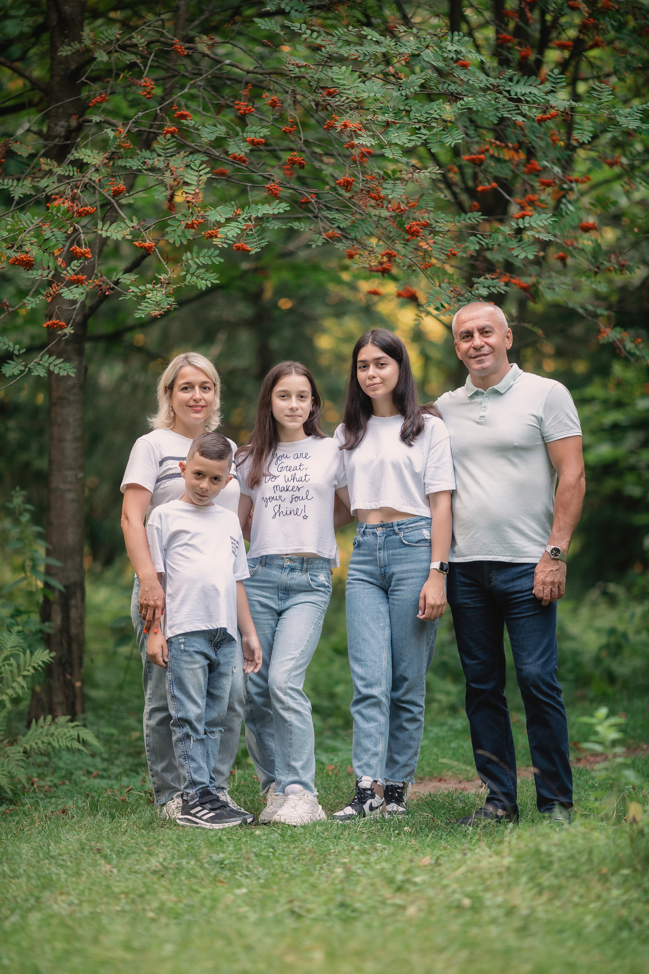 Семейная фотосессия в дендрарии г. Владикавказа. Фотограф во Владикавказе Юрий Геворгизов