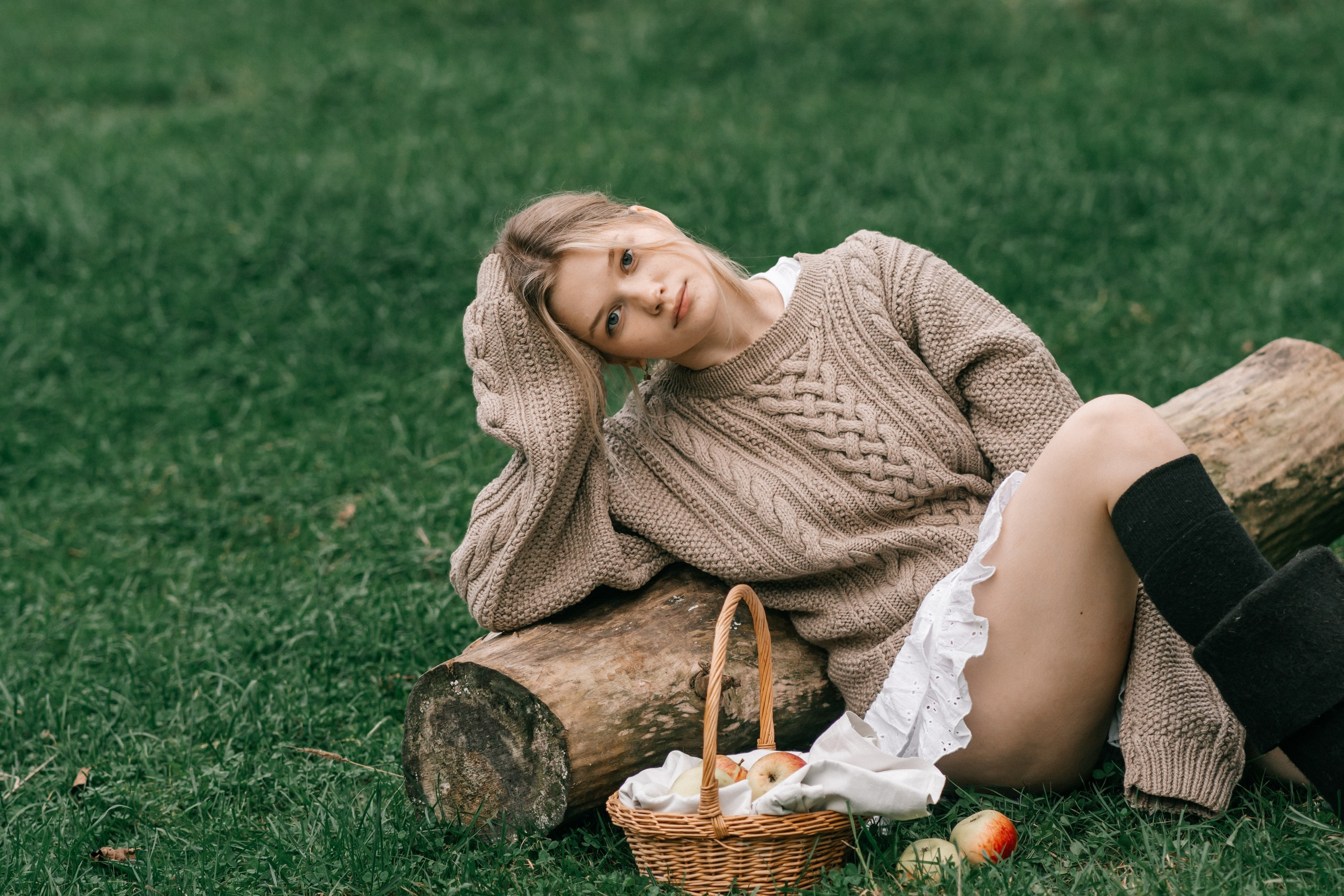 Julia. Я — Алёна и я фотографирую красиво (е)