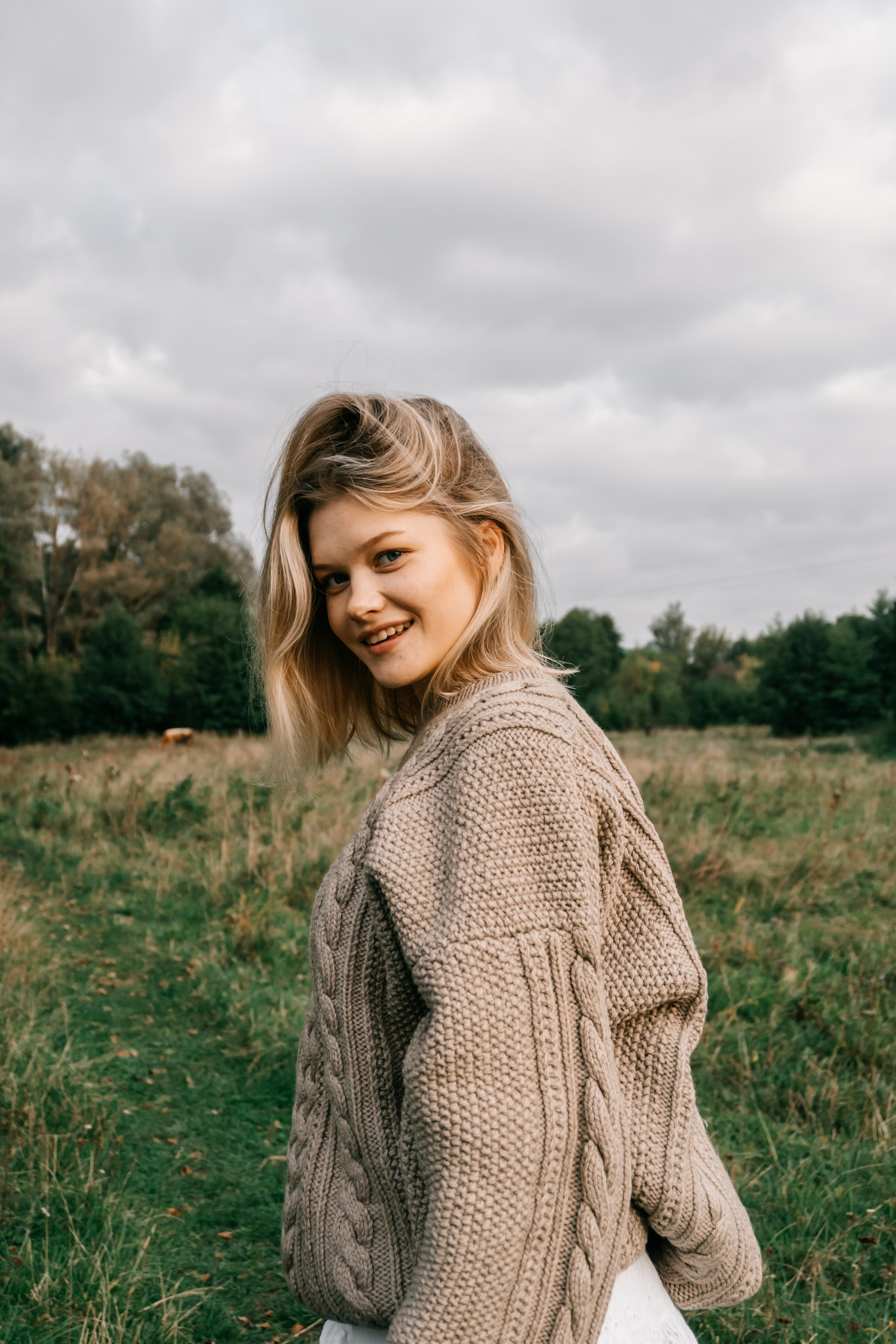 Julia. Я — Алёна и я фотографирую красиво (е)