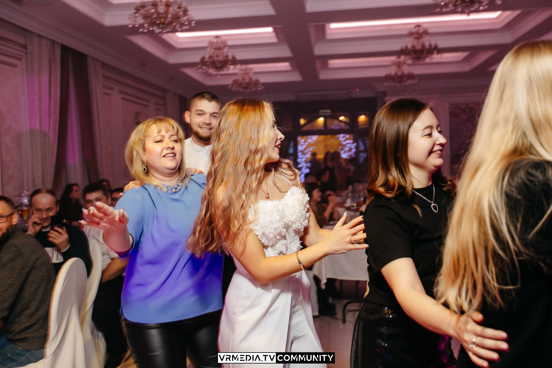 Мюзикл «12 Месяцев» в ресторане «Лазурный берег»