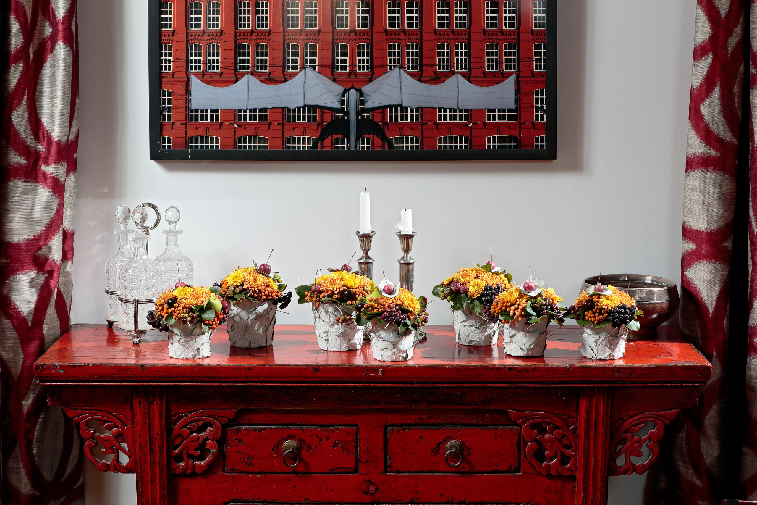 Съёмка для журнала "Profile Florale" и портала Flower Experience (креативный руководитель: Наташа Миронова), флорист: Павел Горбенко.