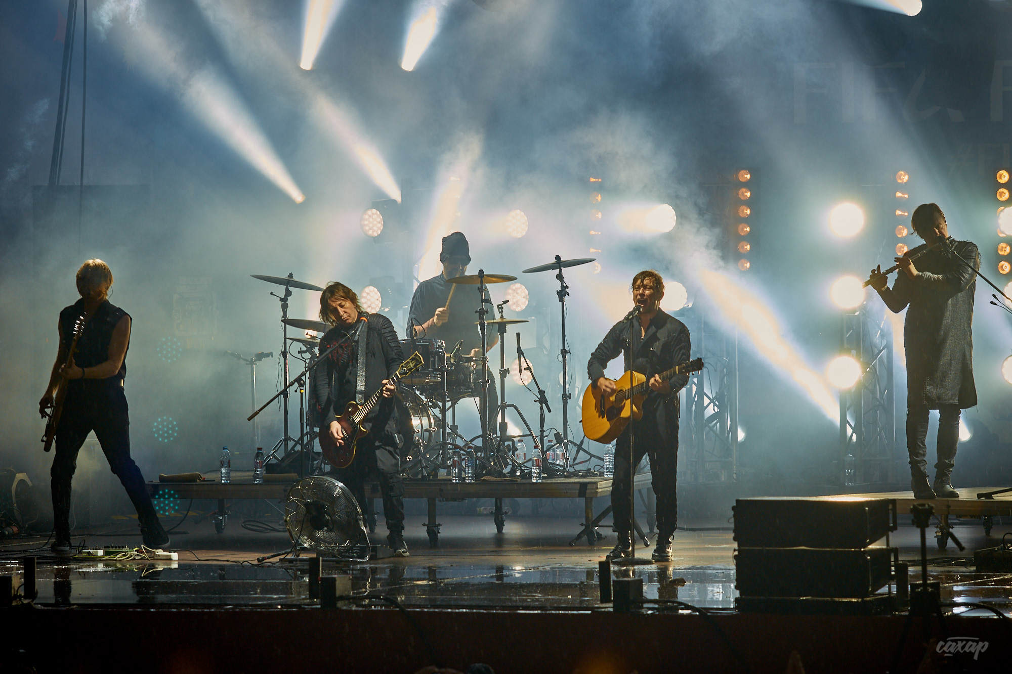 БИ-2, фото с концерта. Фотограф в Екатеринбурге Юра Сахар. Профессиональный фотограф в Екатеринбурге Юра Сахар