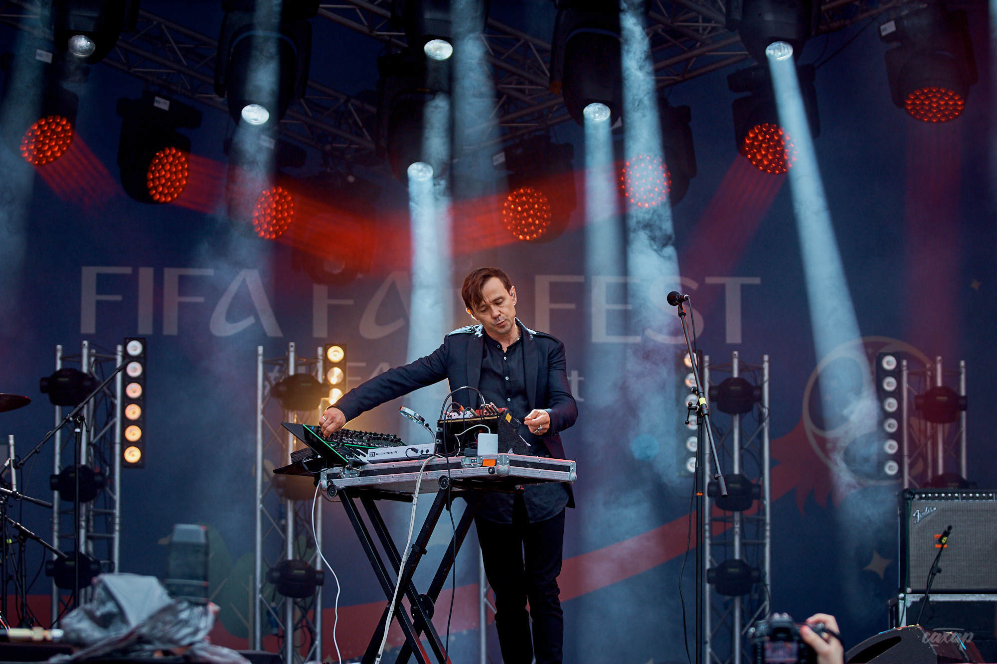 Дельфин, фото с концерта. Фотограф в Екатеринбурге Юра Сахар. Профессиональный фотограф в Екатеринбурге Юра Сахар