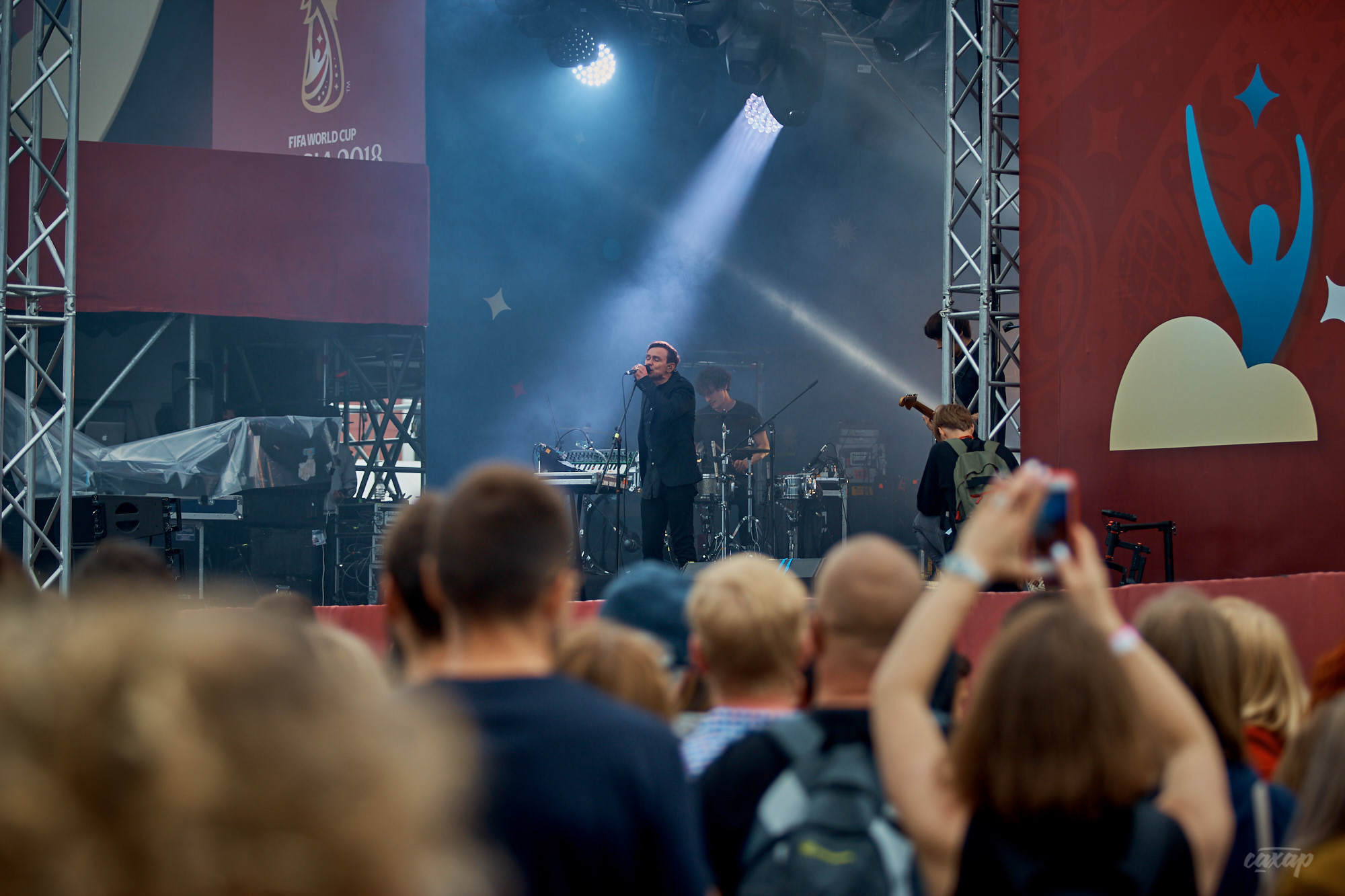 Дельфин, фото с концерта. Фотограф в Екатеринбурге Юра Сахар. Профессиональный фотограф в Екатеринбурге Юра Сахар
