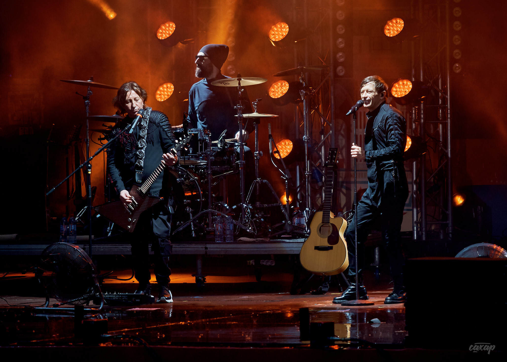 БИ-2, фото с концерта. Фотограф в Екатеринбурге Юра Сахар. Профессиональный фотограф в Екатеринбурге Юра Сахар