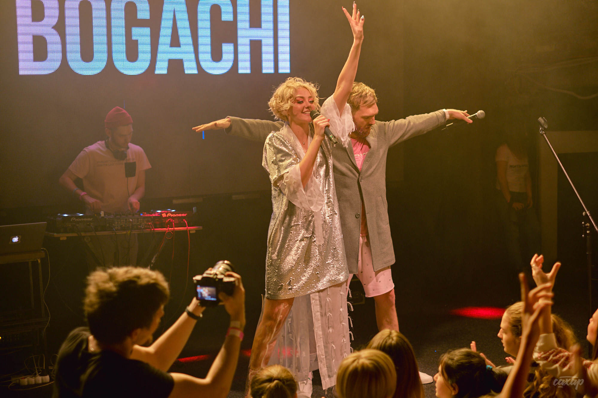 Богачи, фото с концерта. Фотограф в Екатеринбурге Юра Сахар. Профессиональный фотограф в Екатеринбурге Юра Сахар