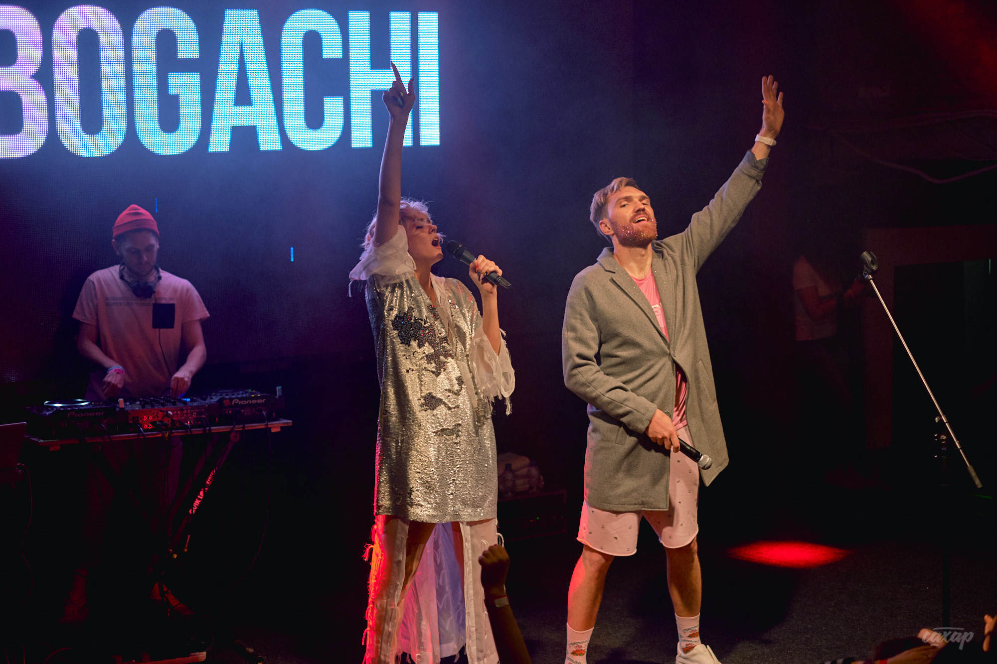 Богачи, фото с концерта. Фотограф в Екатеринбурге Юра Сахар. Профессиональный фотограф в Екатеринбурге Юра Сахар