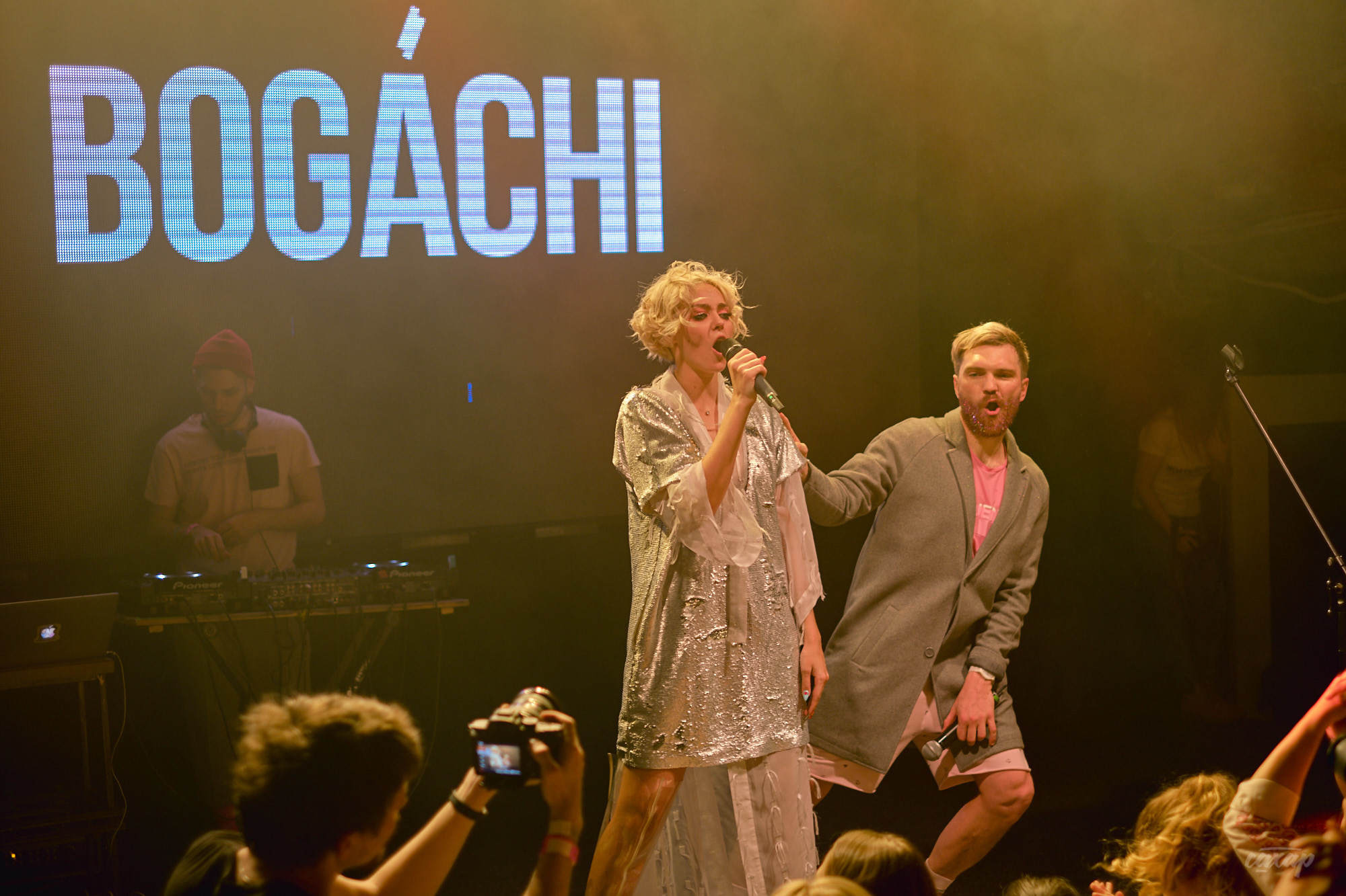 Богачи, фото с концерта. Фотограф в Екатеринбурге Юра Сахар. Профессиональный фотограф в Екатеринбурге Юра Сахар