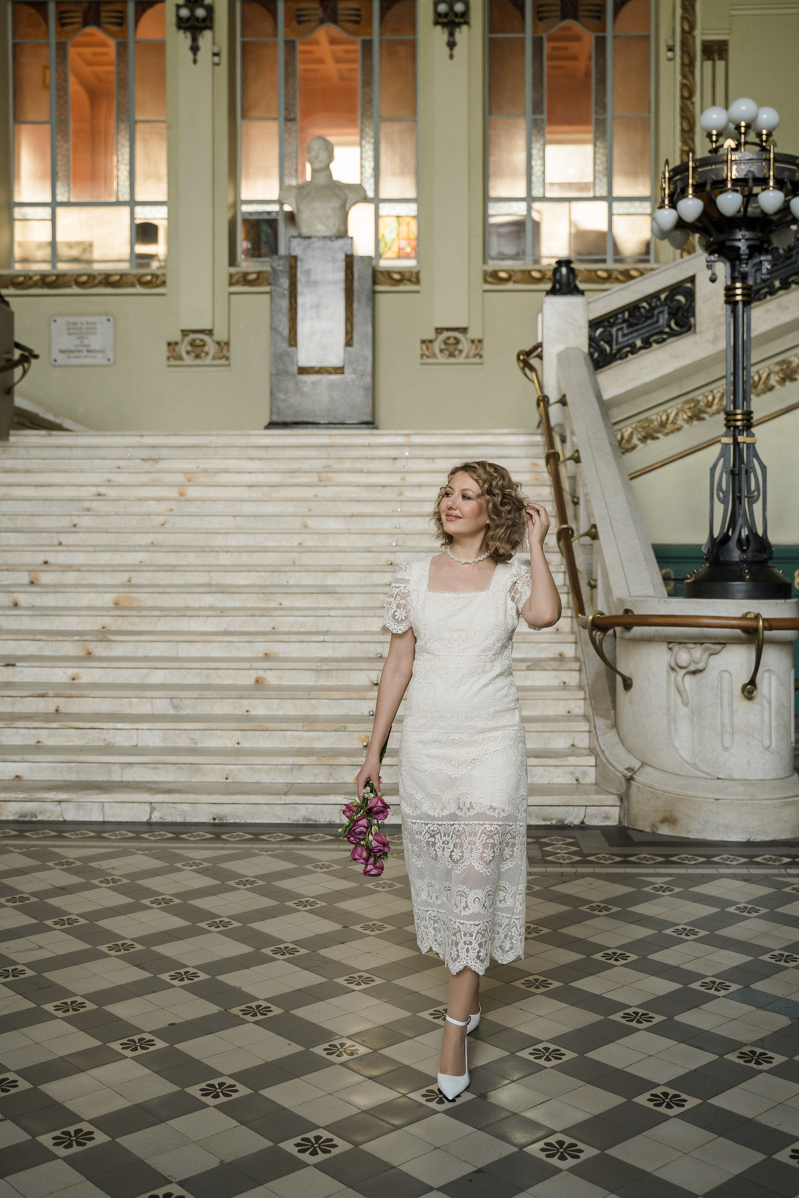 Свадебная фотосессия на Витебском вокзале. Свадебный и семейный фотограф в Пушкине и Санкт-Петербурге Мария Филиппова