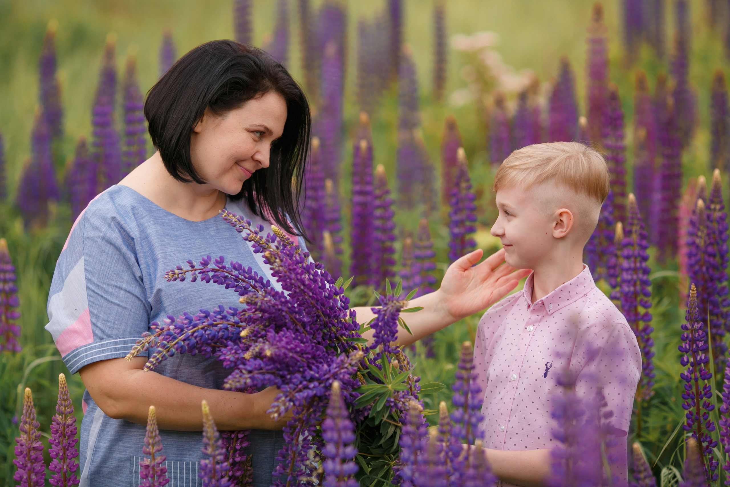 Фотосессия в люпинах в Королеве. Свадебный и репортажный фотограф (Москва, Королев и другие)