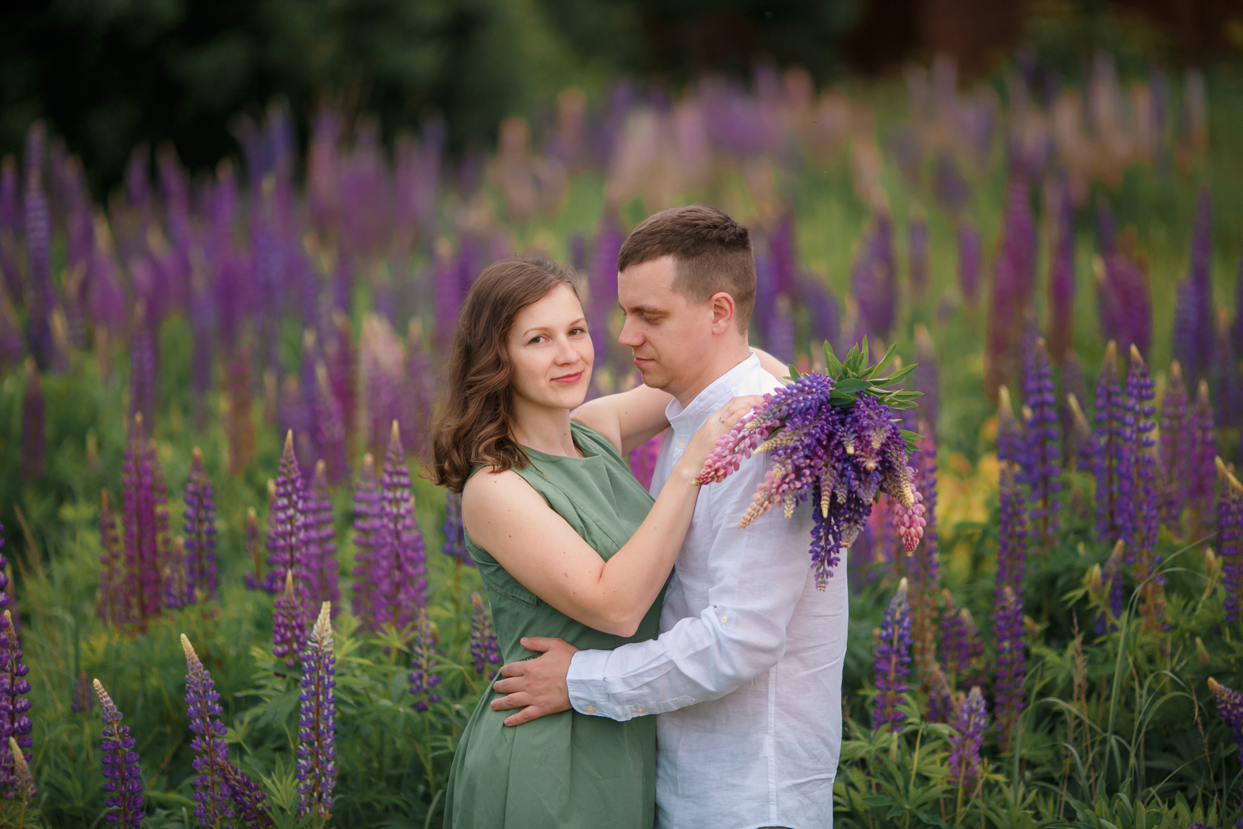 Фотосессия love-story в люпиновом поле в городе Королев. Свадебный и репортажный фотограф (Москва, Королев и другие)