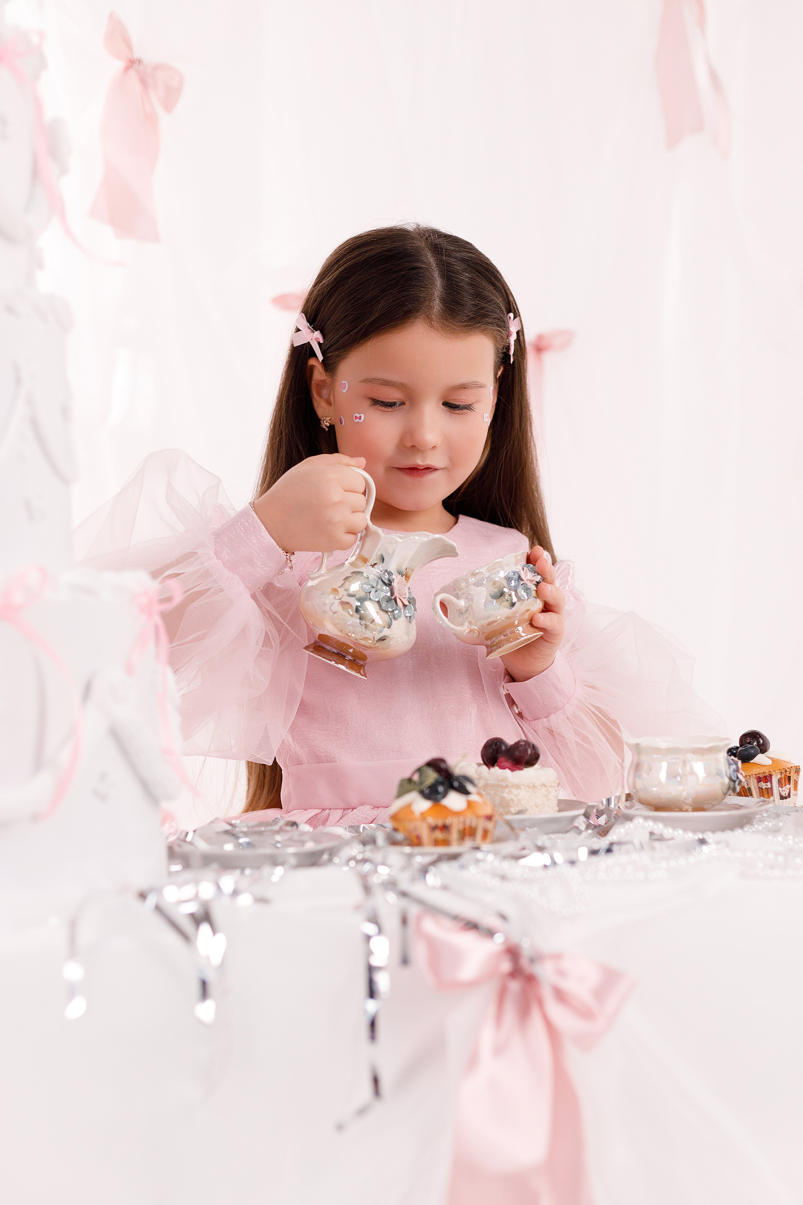 Фотосессия на день рождения девочки в Сочи. Детский студийный фотограф Сочи