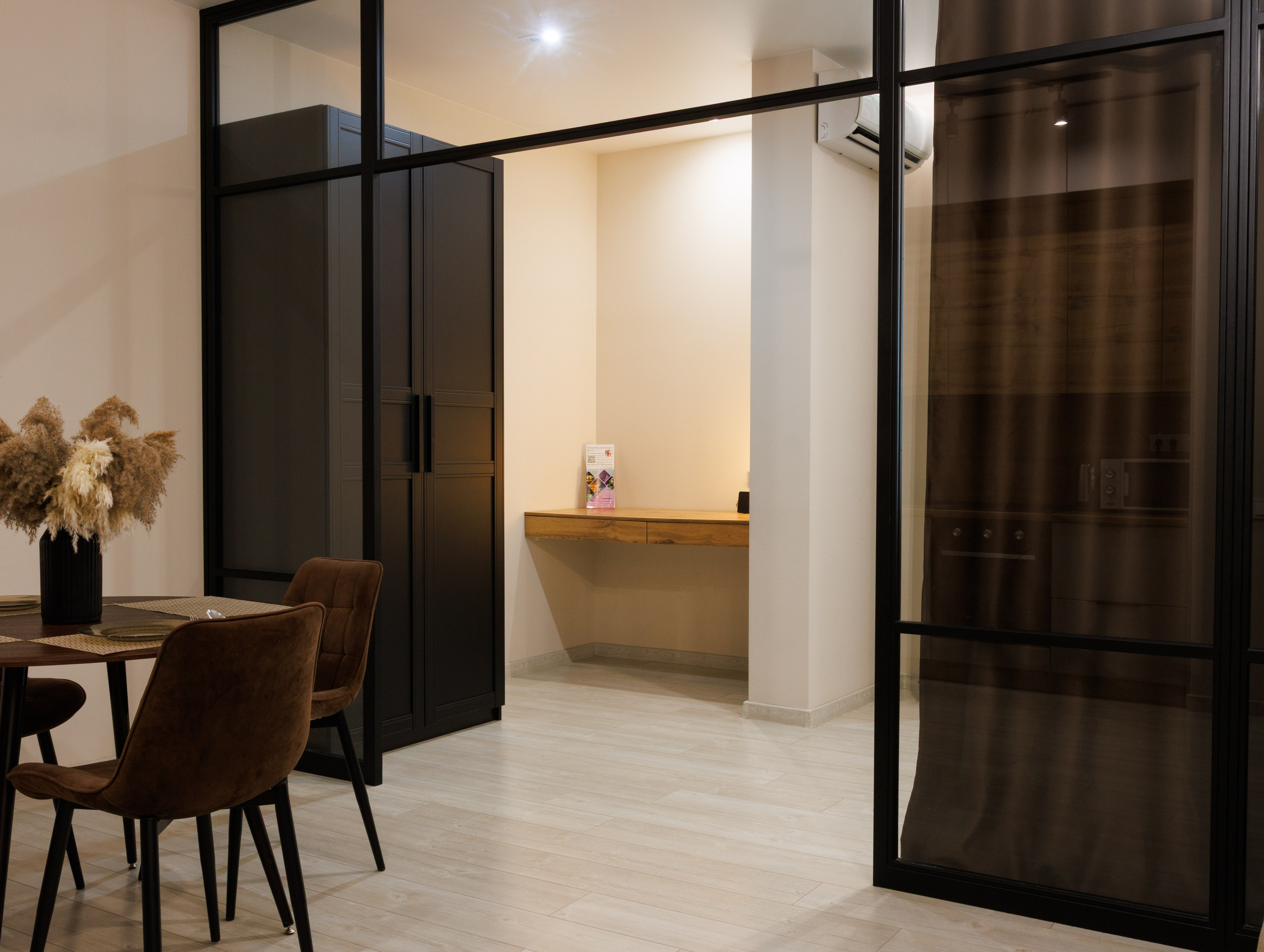 Интерьерная. Предметный и модельный фотограф Хасаншин Дамир