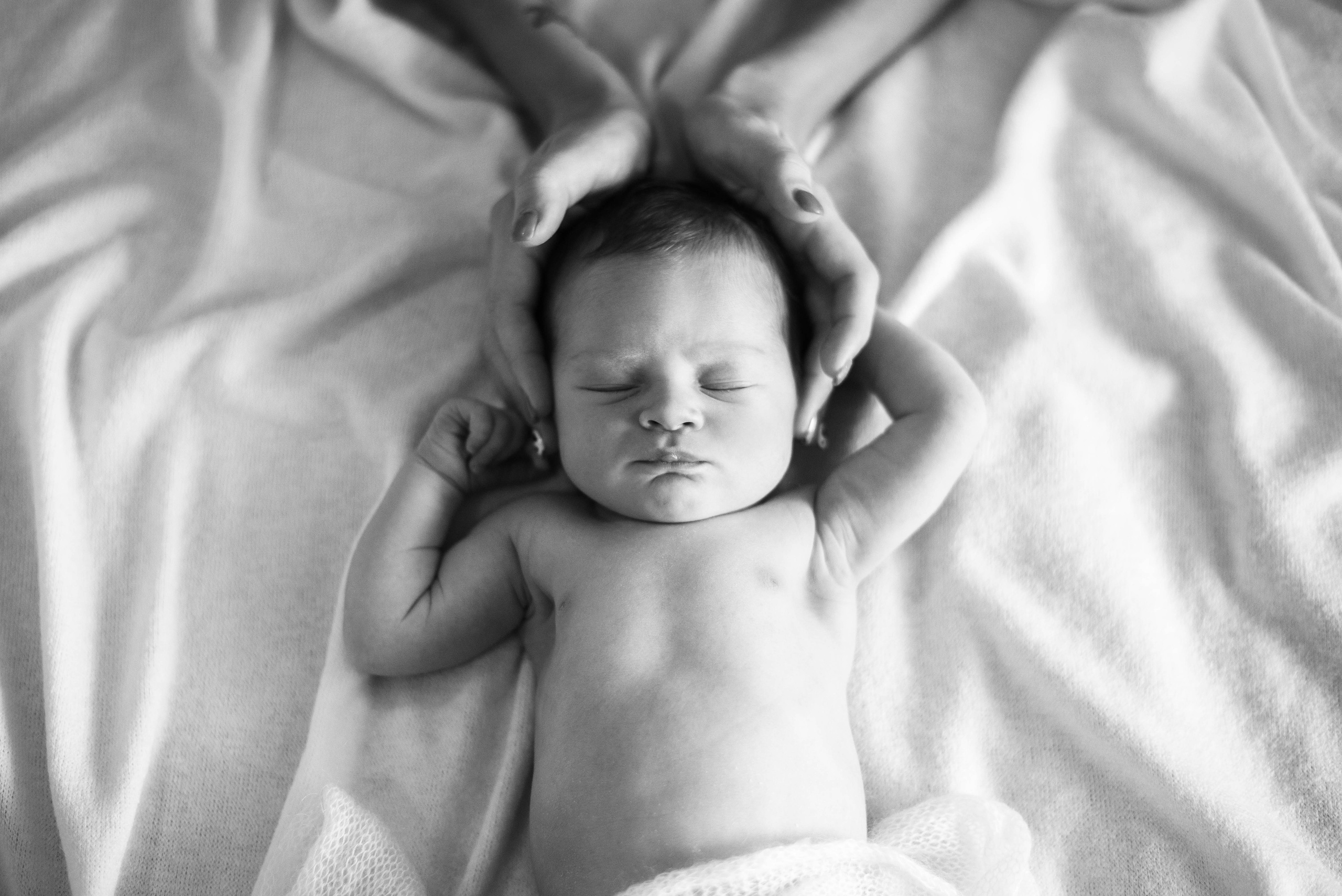 Ч/Б. Фотограф NEWBORN и малышей до года в Тольятти Веретина Лилия