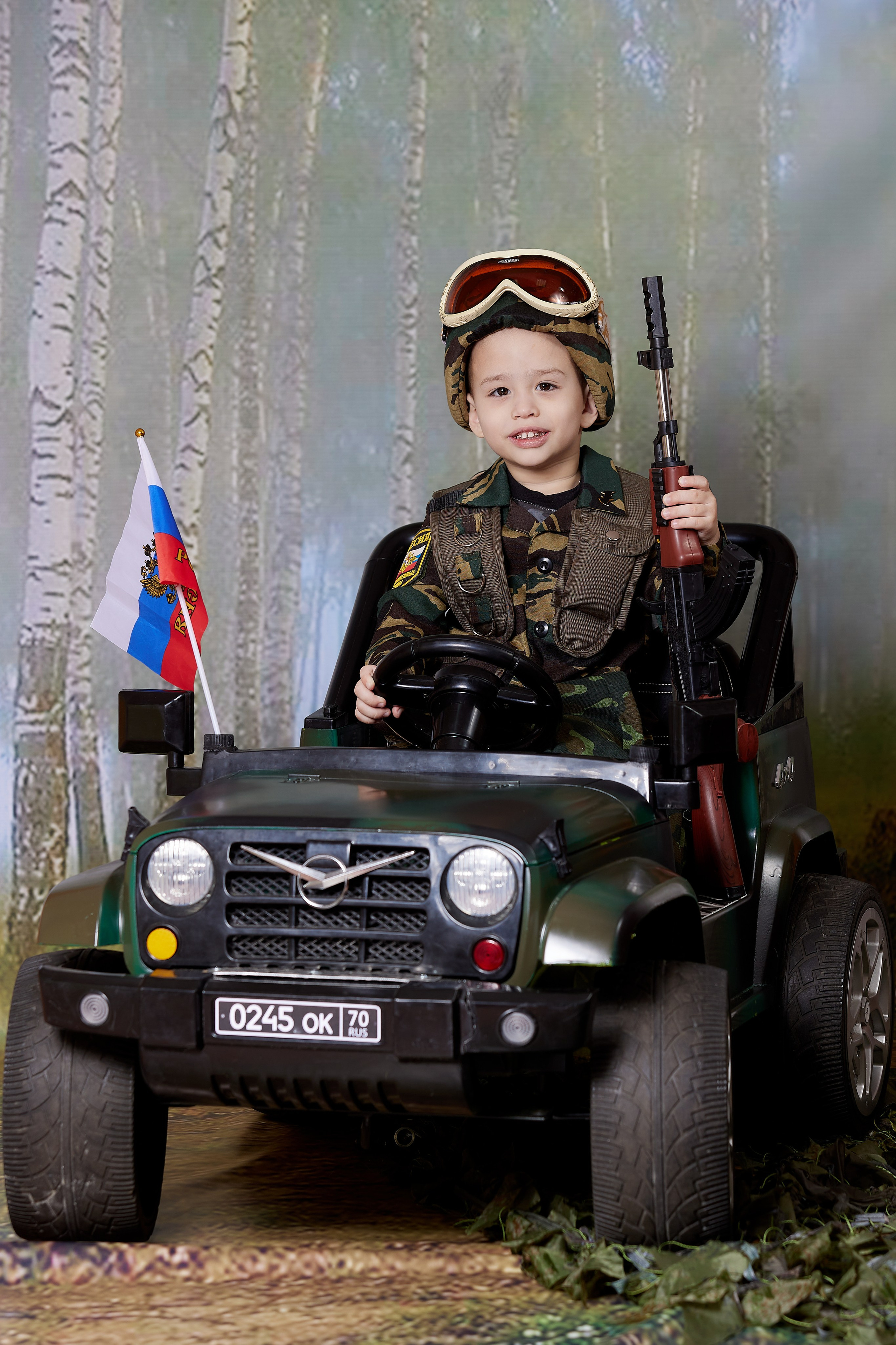 Военный автомобиль. Детская выездная фотостудия