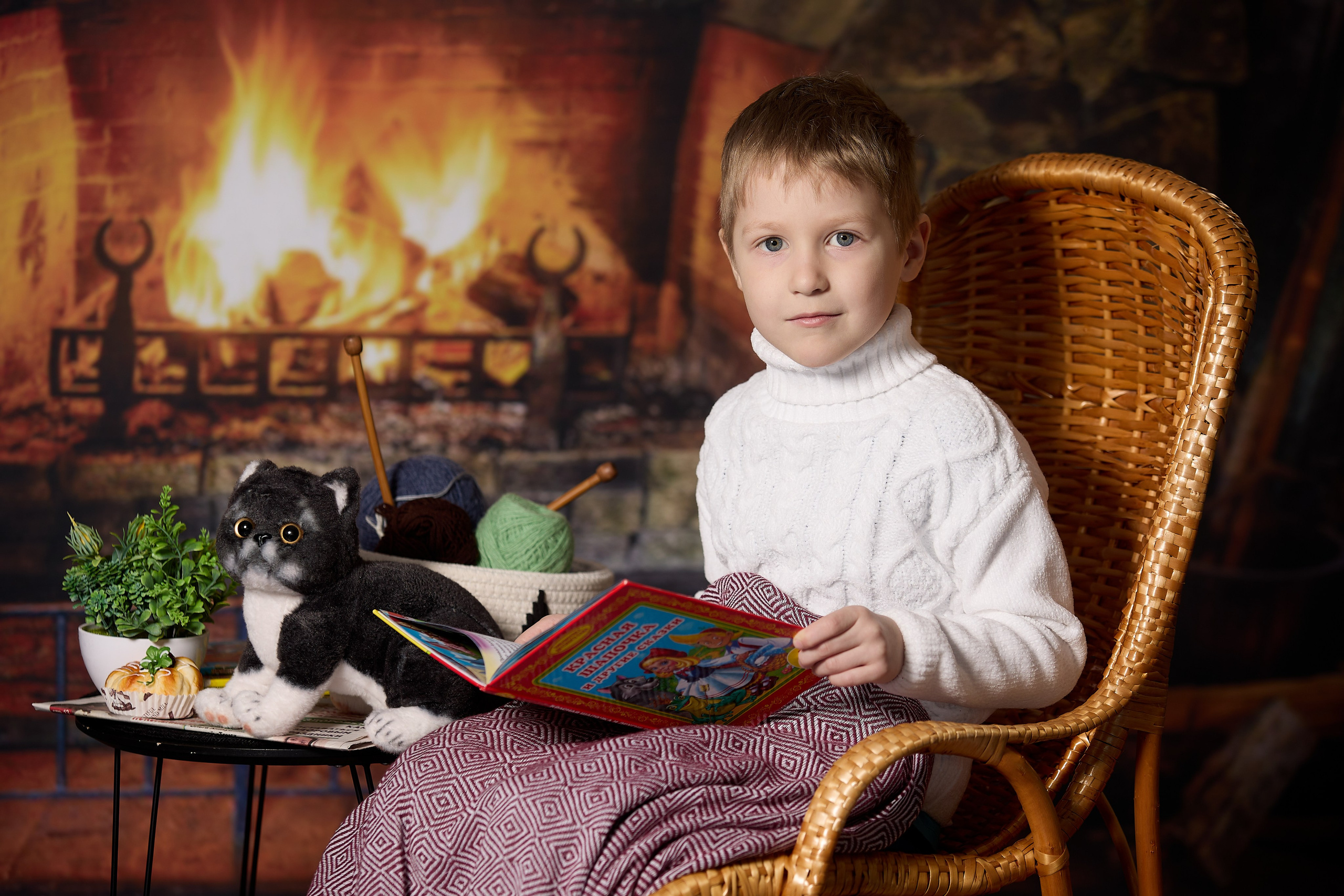 У камина. Детская выездная фотостудия