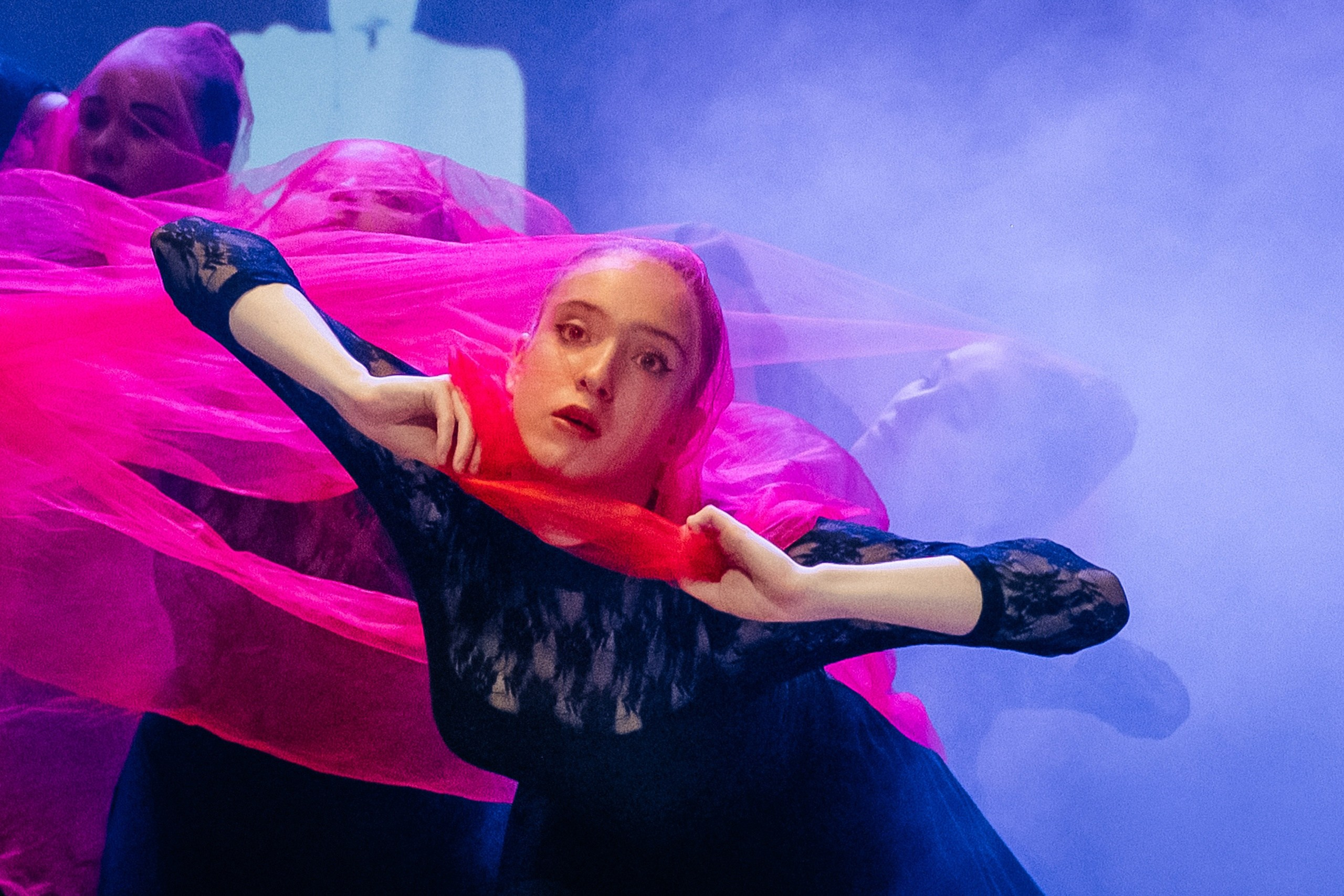 Танцы. Фотограф Елена Рогашкова