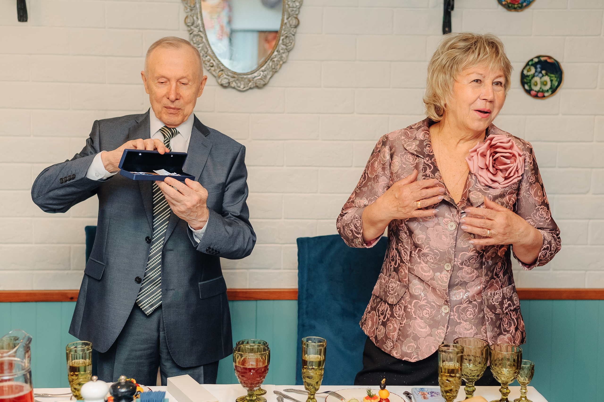 Тихий семейный праздник в ресторане Подкова. Свадебный фотограф в Екатеринбурге Артём Зайнетдинов