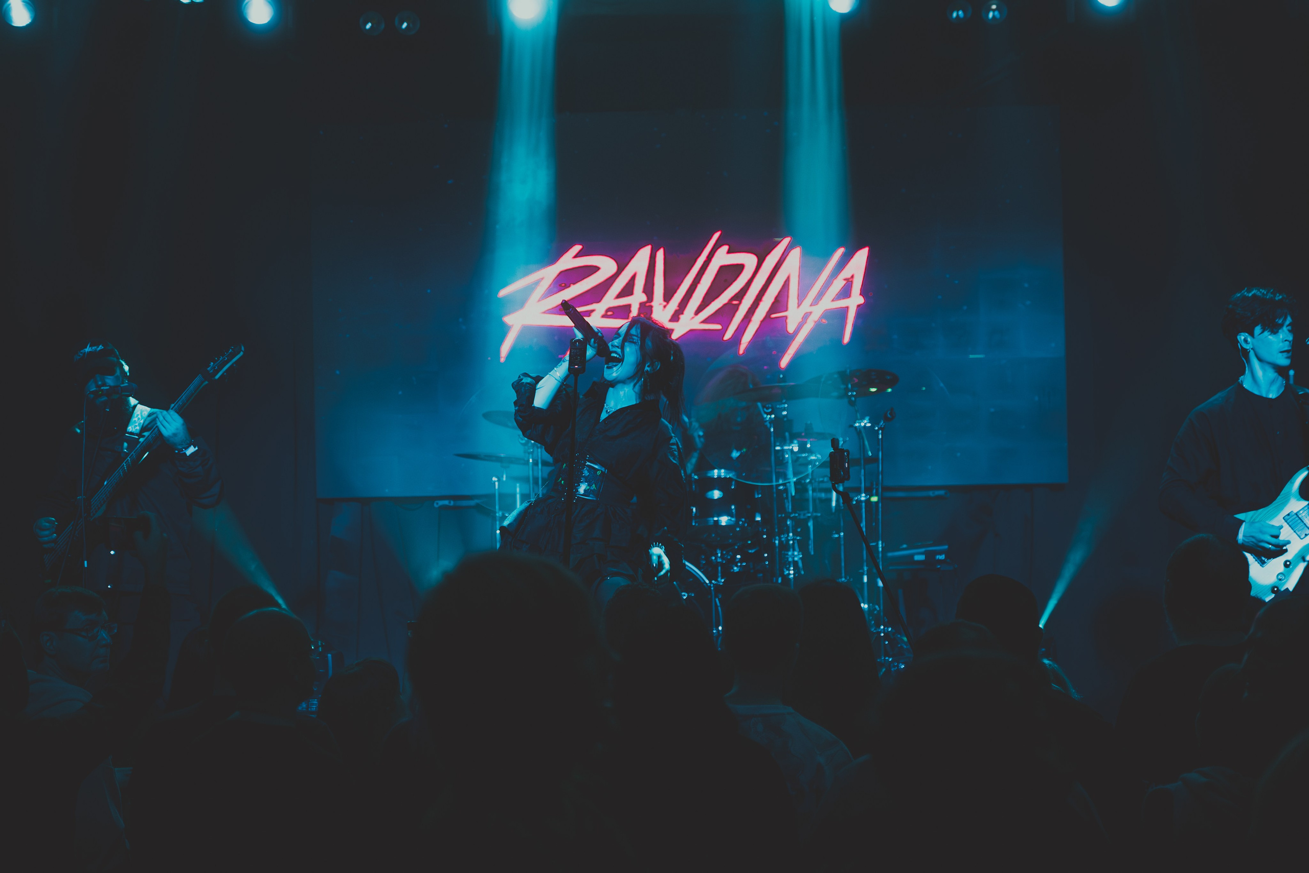 Ravdina. Концертный и студийный фотограф из Санкт-Петербурга Денис Смоленский