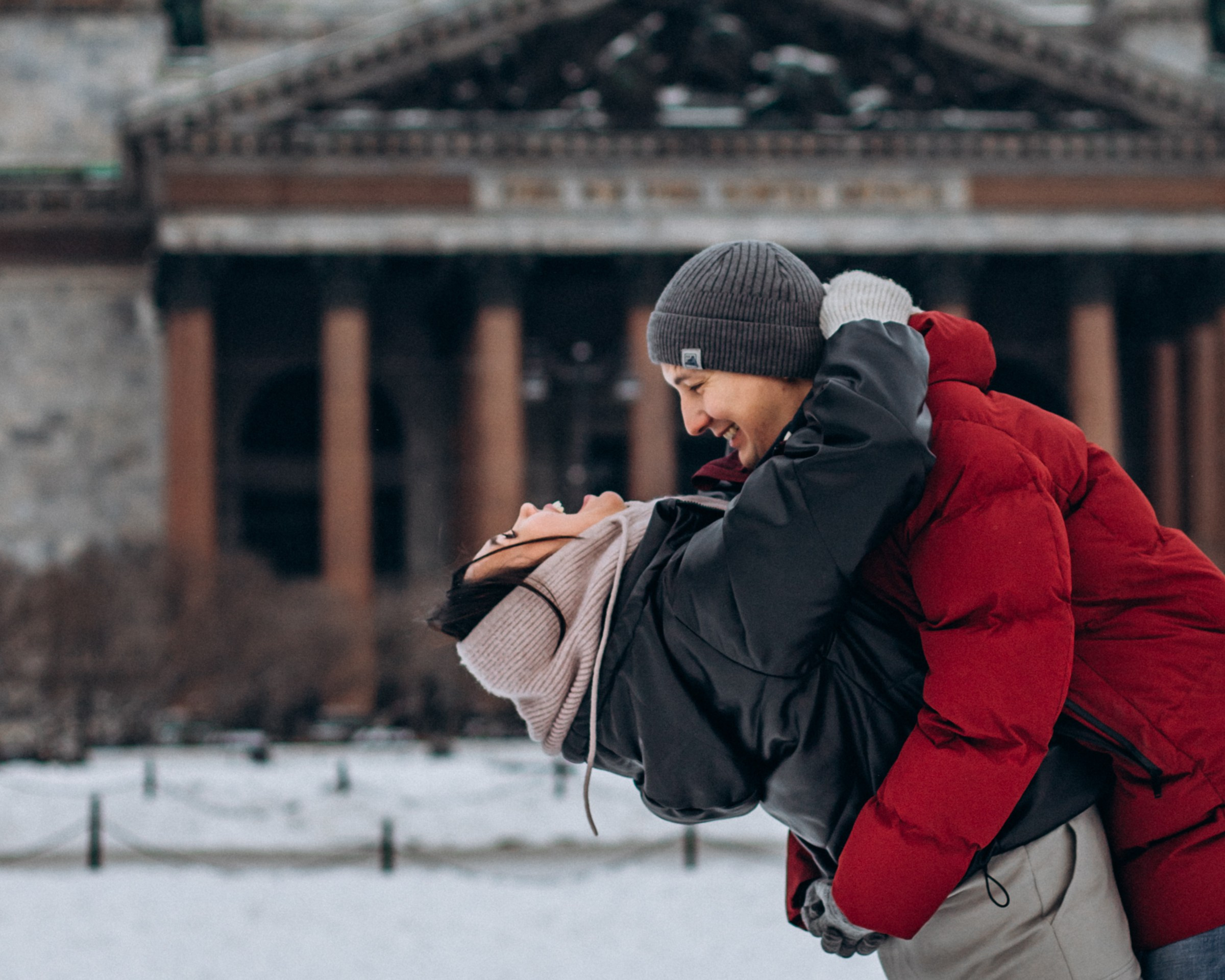 Даниил и Наркес в декабре. Фотопрогулка в Петербурге. Индивидуальный и семейный фотограф в Санкт-Петербурге