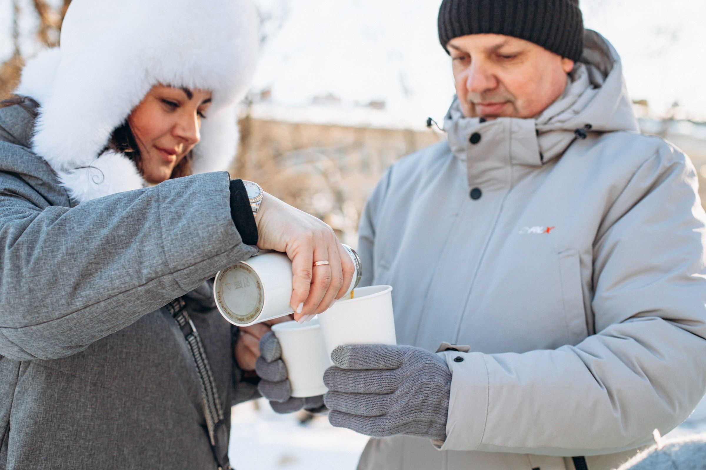 Анна с семьей в феврале. Фотопрогулка в Петербурге. Индивидуальный и семейный фотограф в Санкт-Петербурге