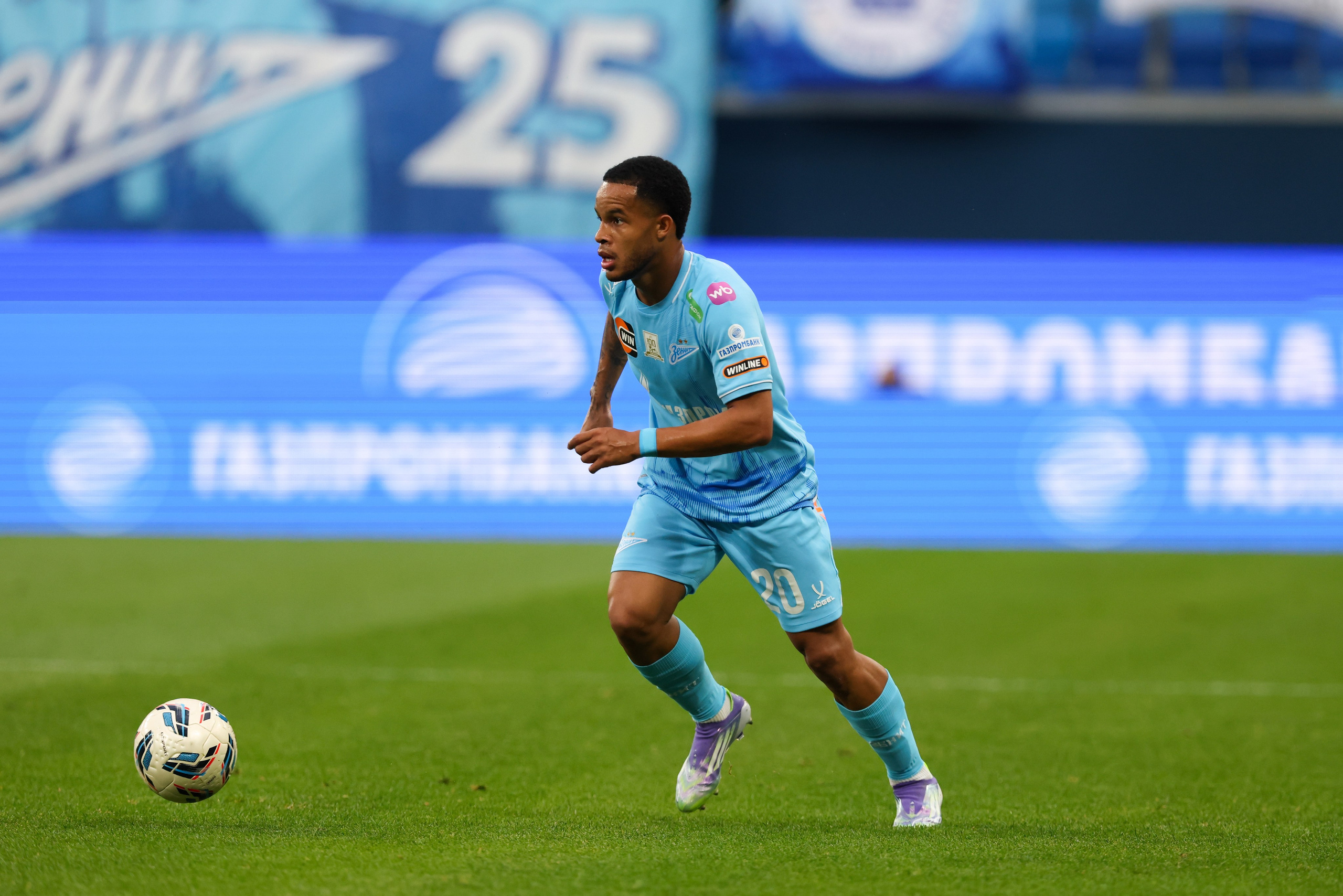 ФК «Зенит» — ФК «Динамо» Махачкала 23.08.2025. Спортивный и репортажный фотограф Антон Тереханов