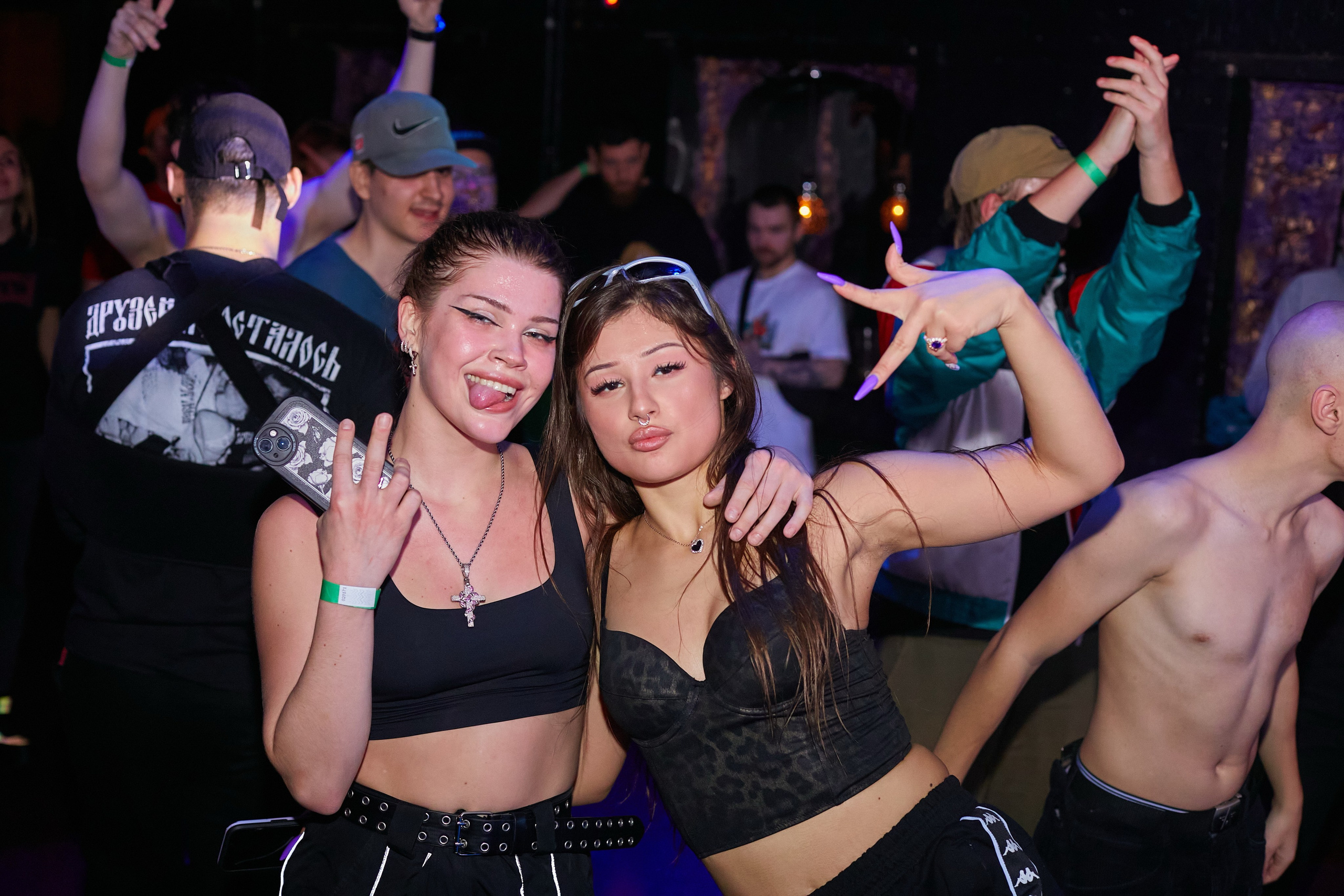 «Тяжелые четверги» 19/10/23. Свадебный и креативный фотограф в ЮФО и МСК