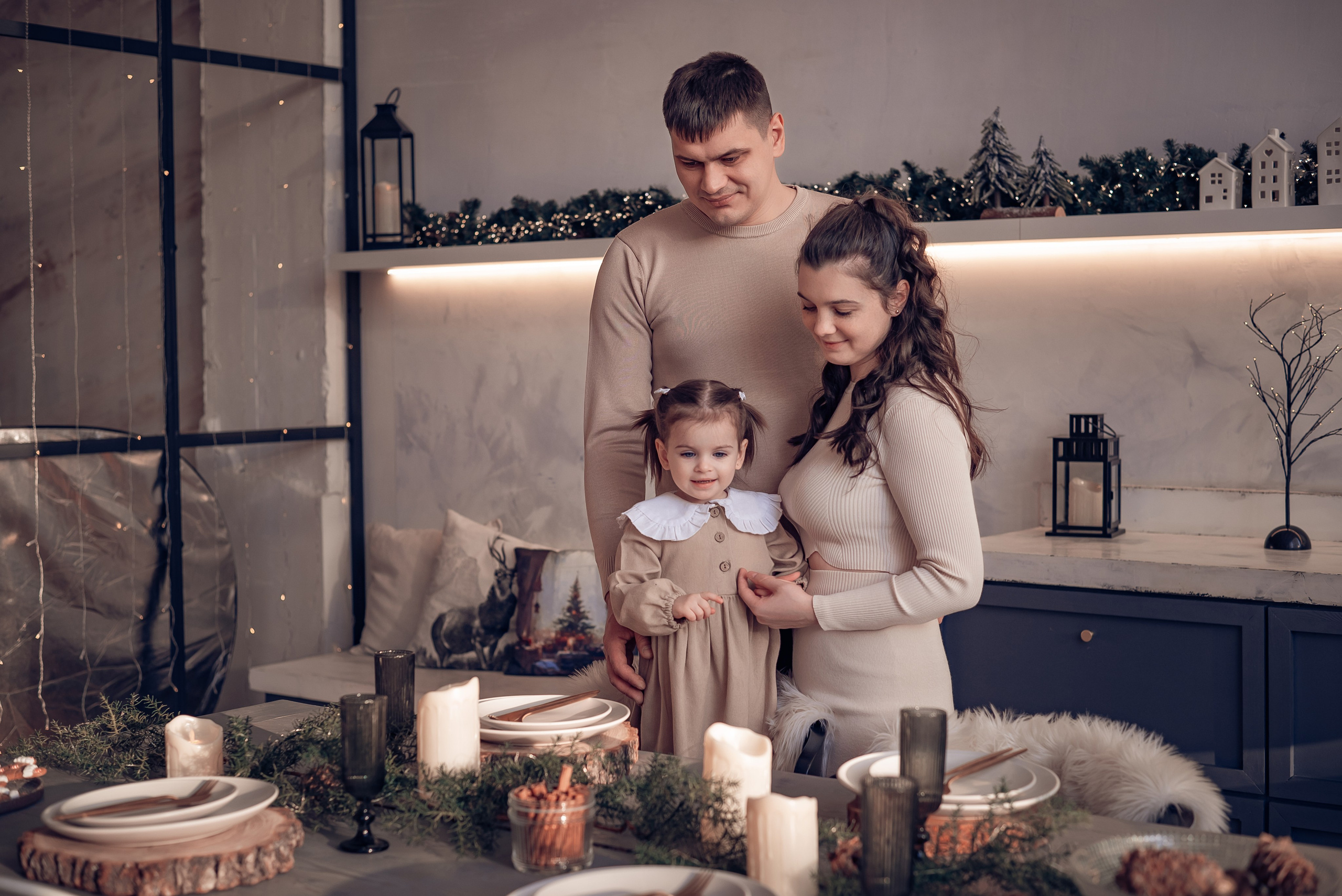 Виктория, Александр, Ванюша и Ариша. Фотографы крещения/венчания  Красноярск Татьяна и Вячеслав Переваловы