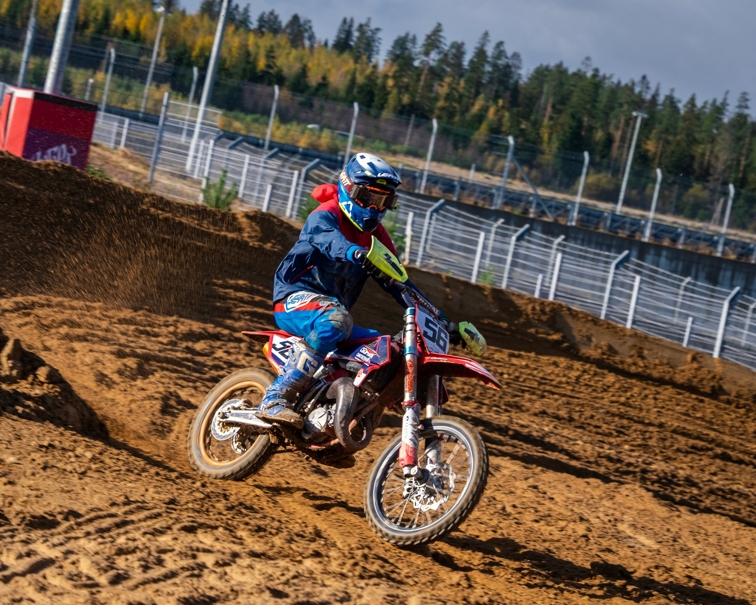 Мотокросс (Игора Драйв). Автомобильные фотографии и рисунки в Санкт-Петербурги Пашков Дмитрий