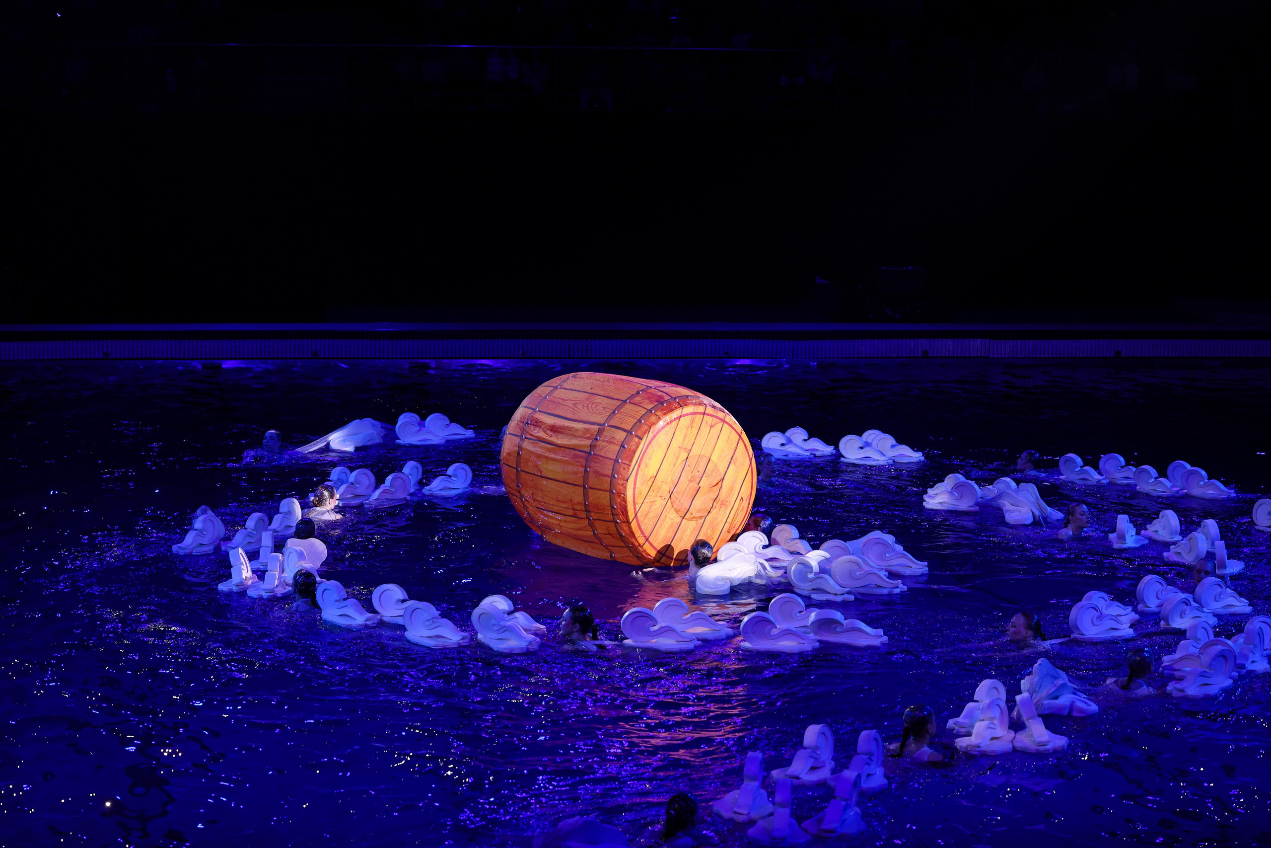 «Сказка о царе Салтане» спектакль на воде 30.12.2025. Спортивный и репортажный фотограф Антон Тереханов