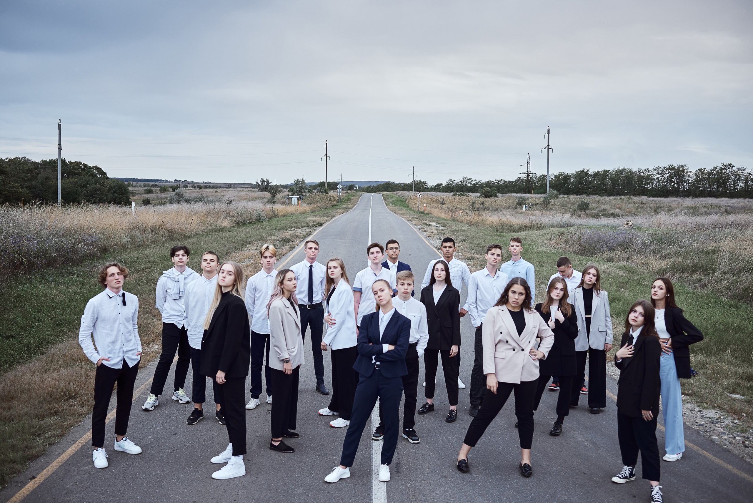 Примеры одежды для уличной групповой съемки. Выпускные альбомы в Ставрополе
