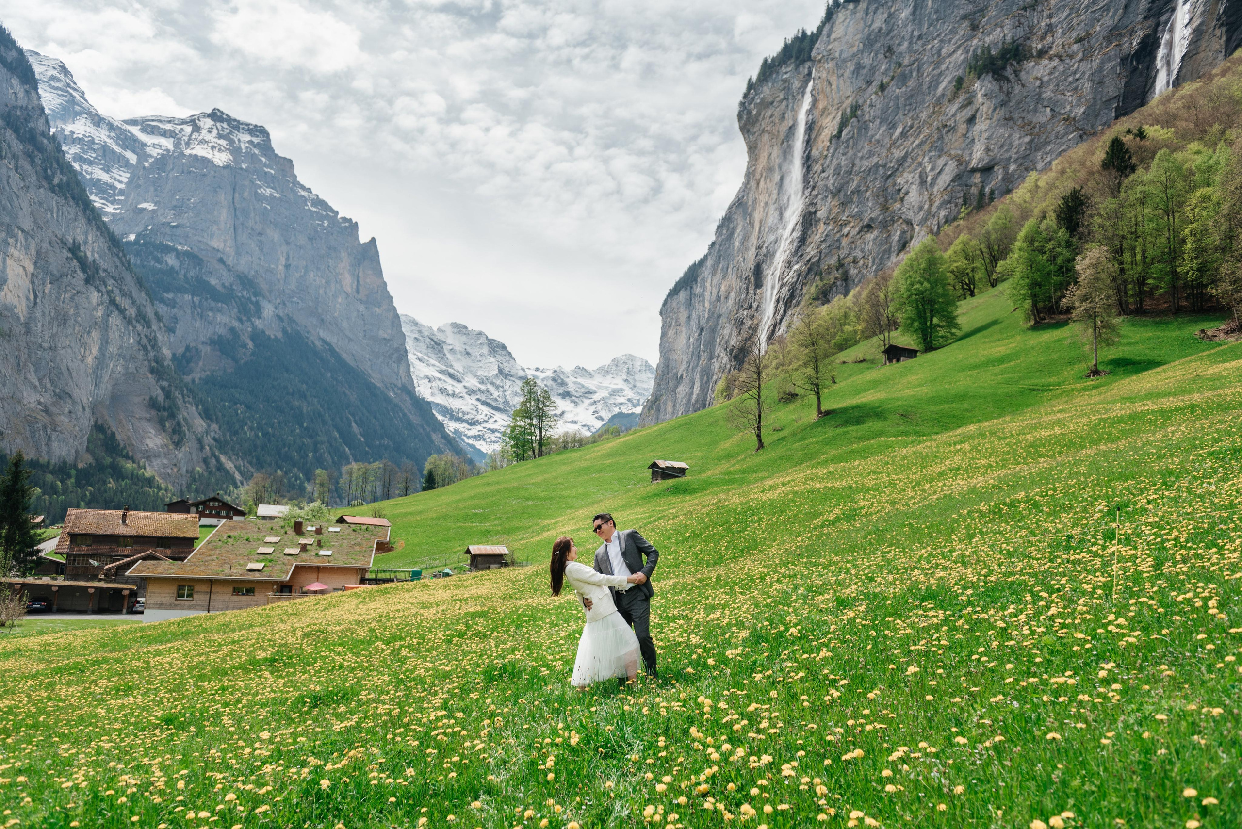 Hazel & Max (Lauterbrunnen, Suisse). Photographe en Suisse et en Europe Anna Alekseenko