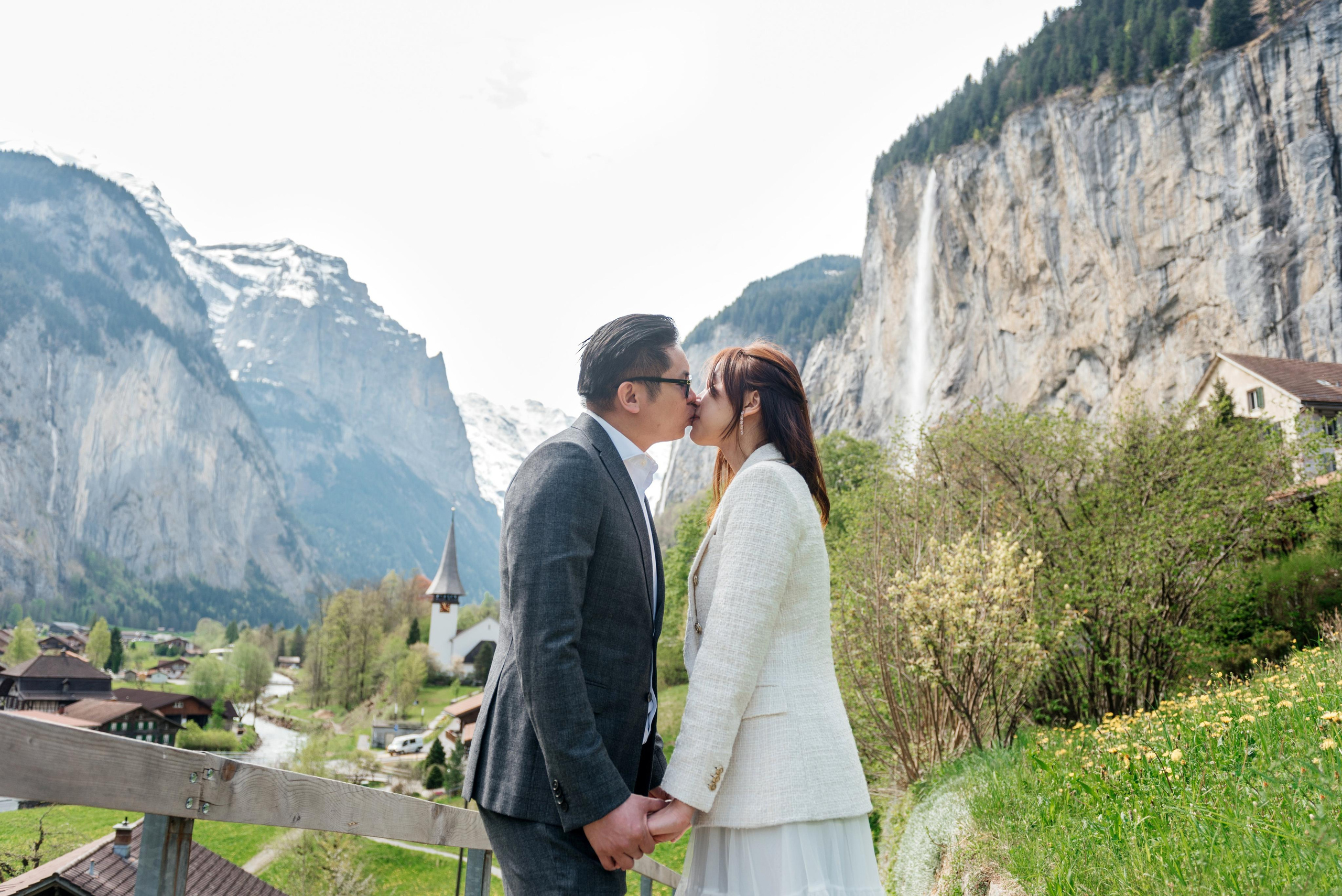 Hazel & Max (Lauterbrunnen, Suisse). Photographe en Suisse et en Europe Anna Alekseenko