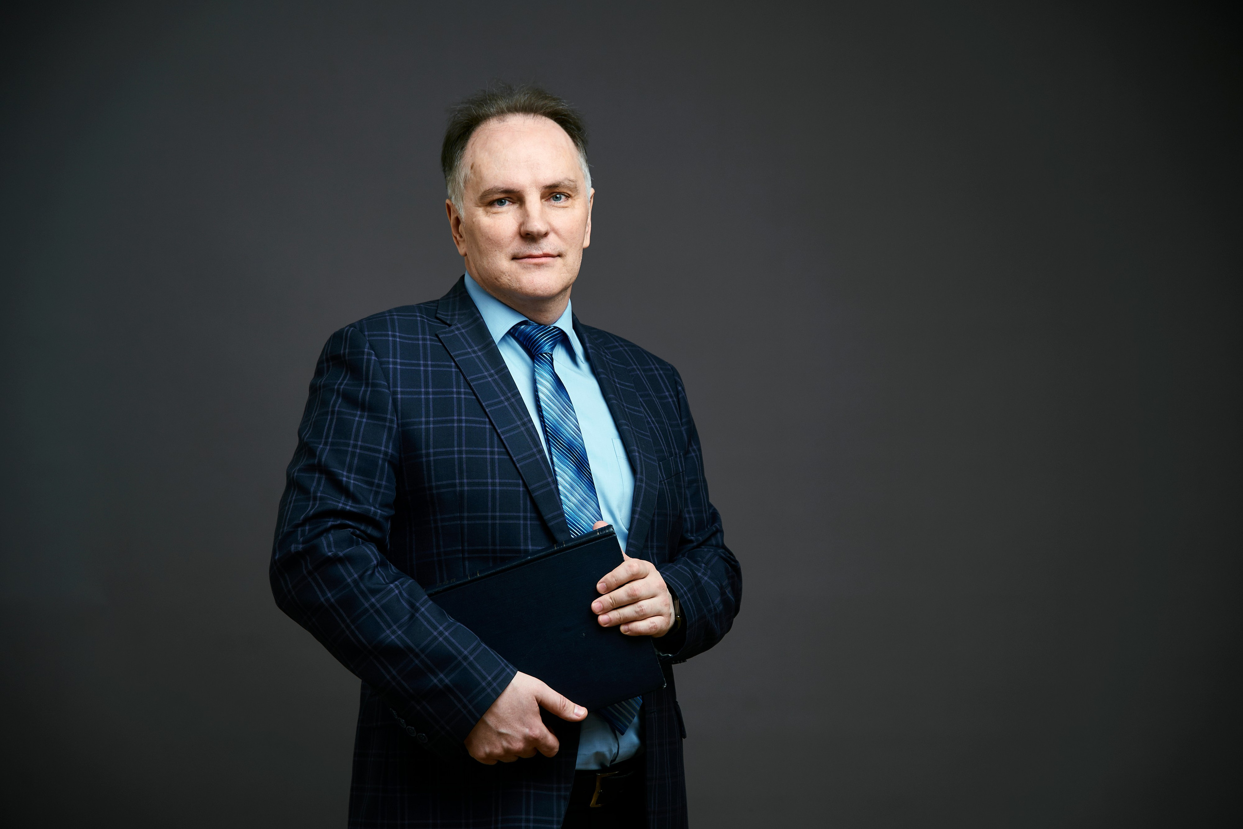 Бизнес-портрет в СПб, бизнес-фотосессии, съёмка сотрудников. Фотограф Денис Неместо, портрет, репортаж