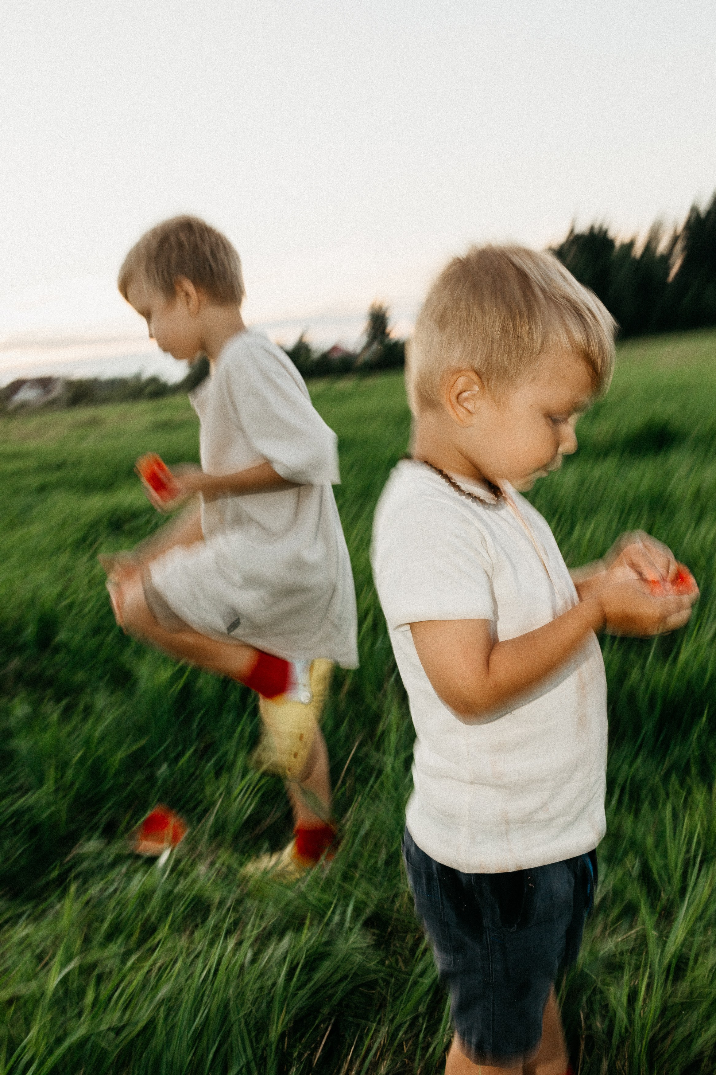 Фотосессия с красными мячами. Семейный фотограф Маша Тимофеева | Москва