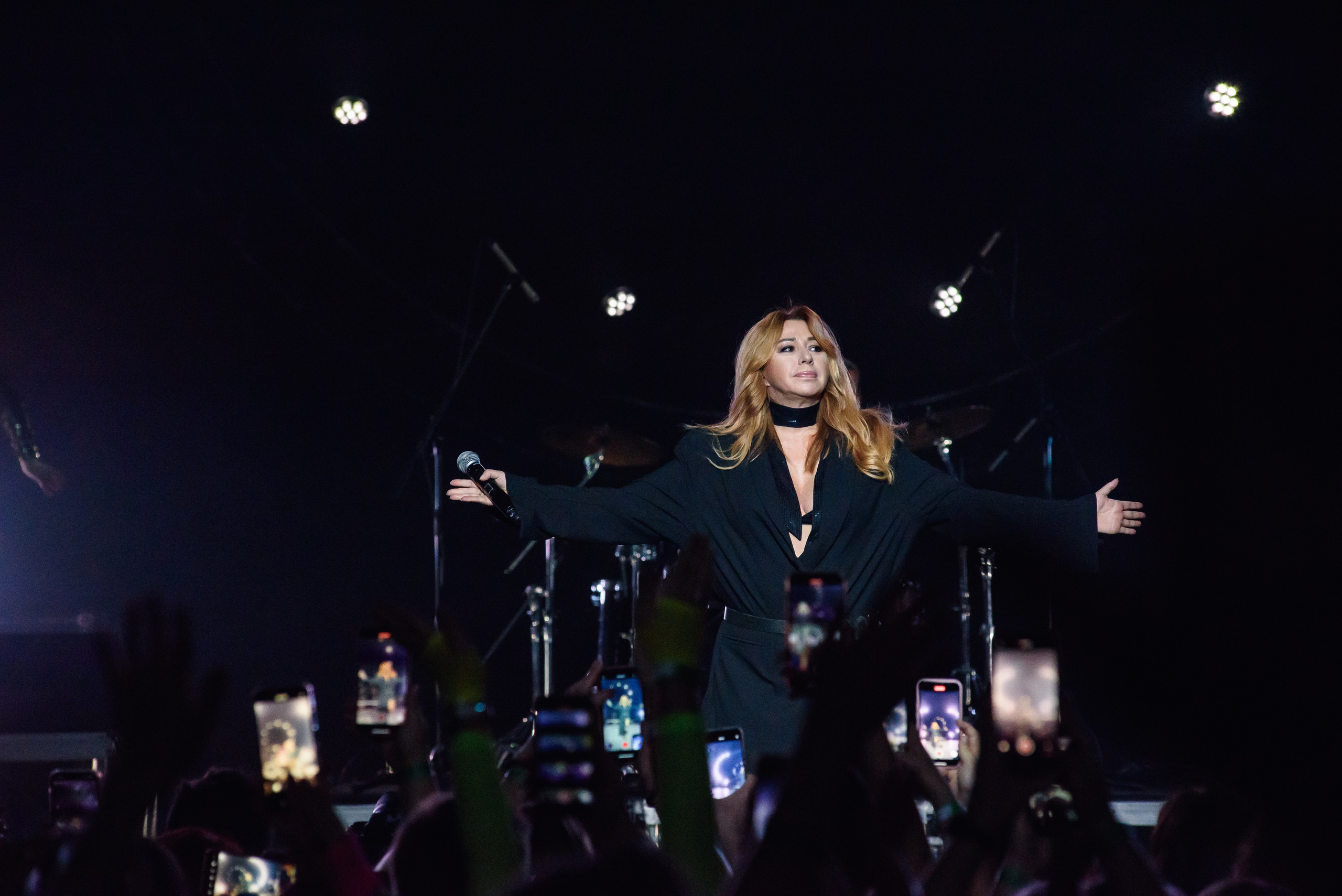 Дискотека 80-90-2000х — «Имена на все времена», Крокус Сити Холл. Бренд-фотограф для экспертов и блогеров в Москве Влада Горбовская