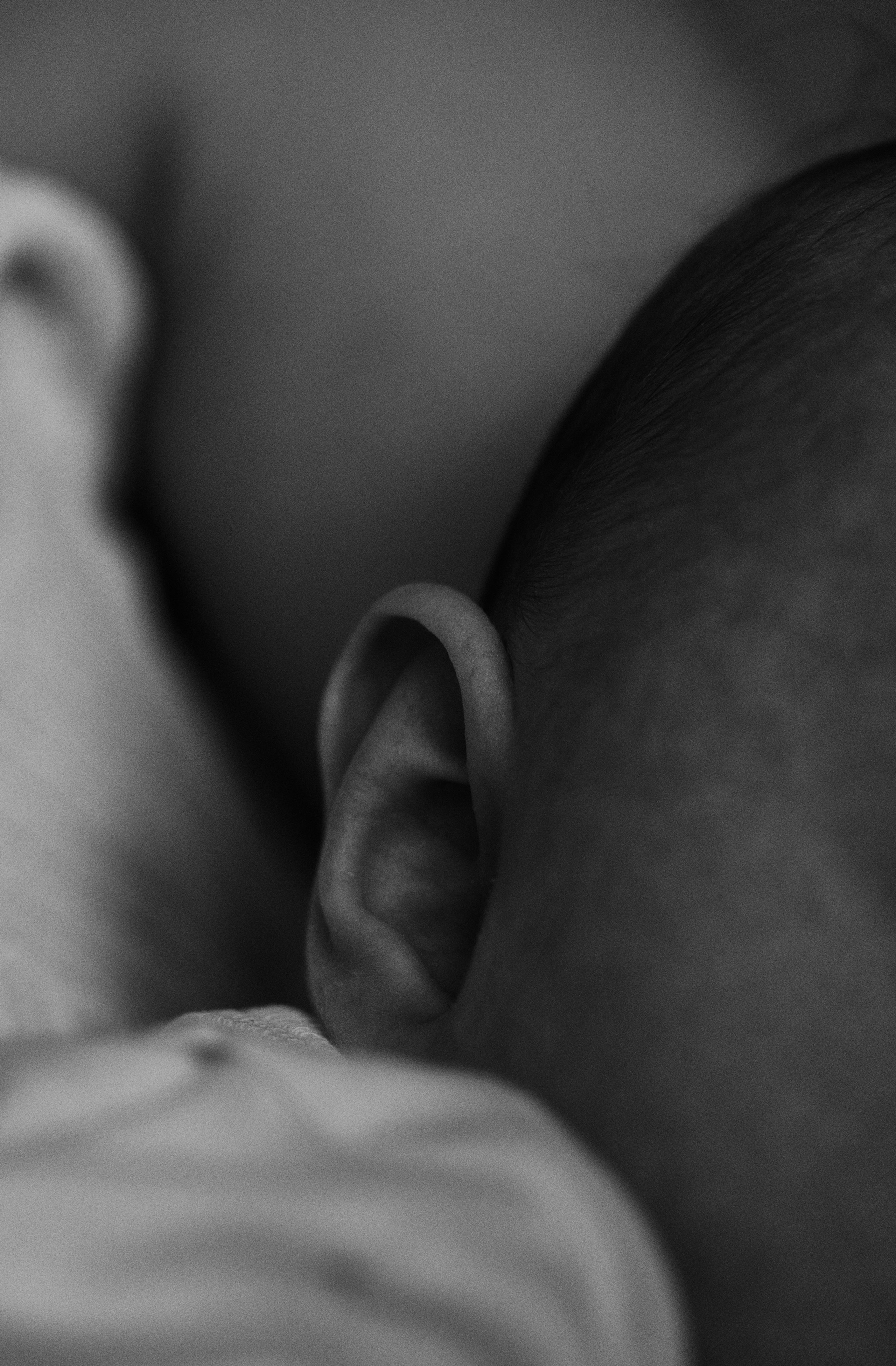 Малышка Зои с мамой и бабушками. Фотограф беременности и семьи, домашние съемки, Ньюборн