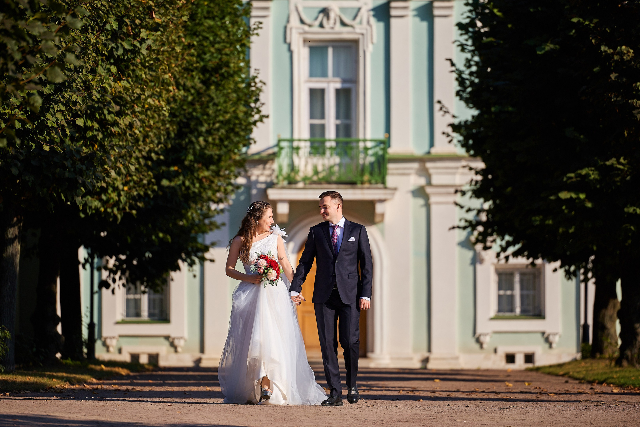 Свадебная фотосессия в Кусково. Свадебный фотограф Сергей Колбинский