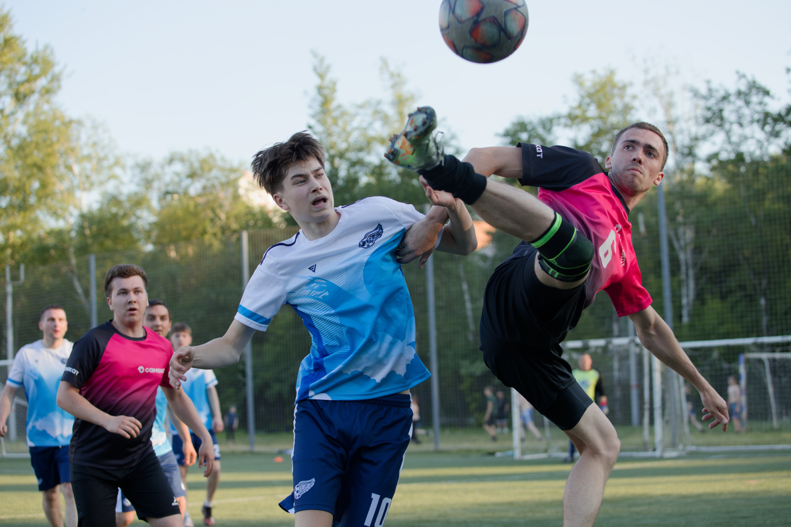 Любительская футбольная лига. Самокат-крылья. 25.06.2025. Репортажный и спортивный фотограф в г. Пермь Зильберг Павел