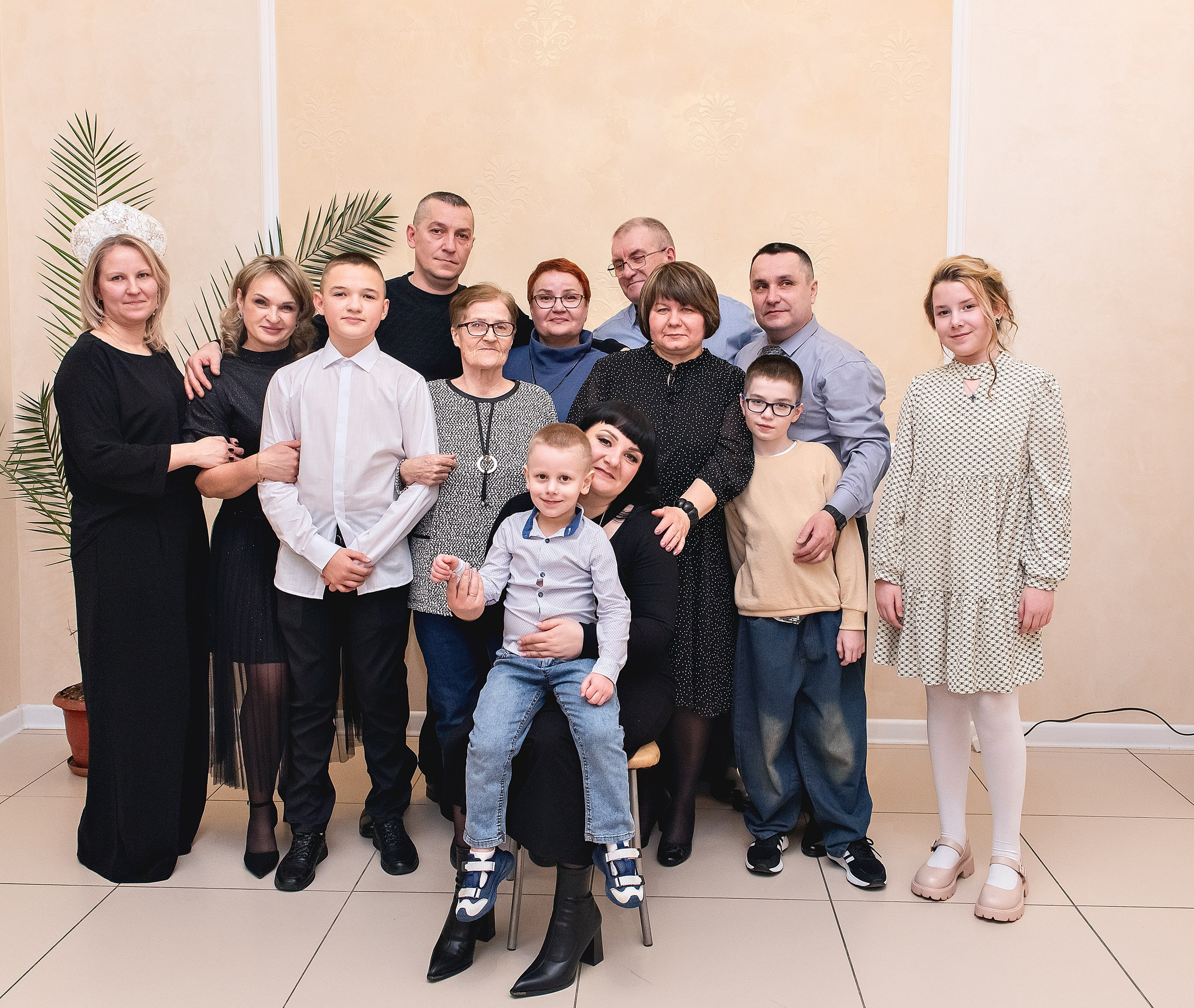 Юбилей Ирины. Ведущая — Наталья Белозерова. Банкетный зал — столовая Радио Завода. Семейный и портретный фотограф Кыштым Челябинск Марина Шигапова