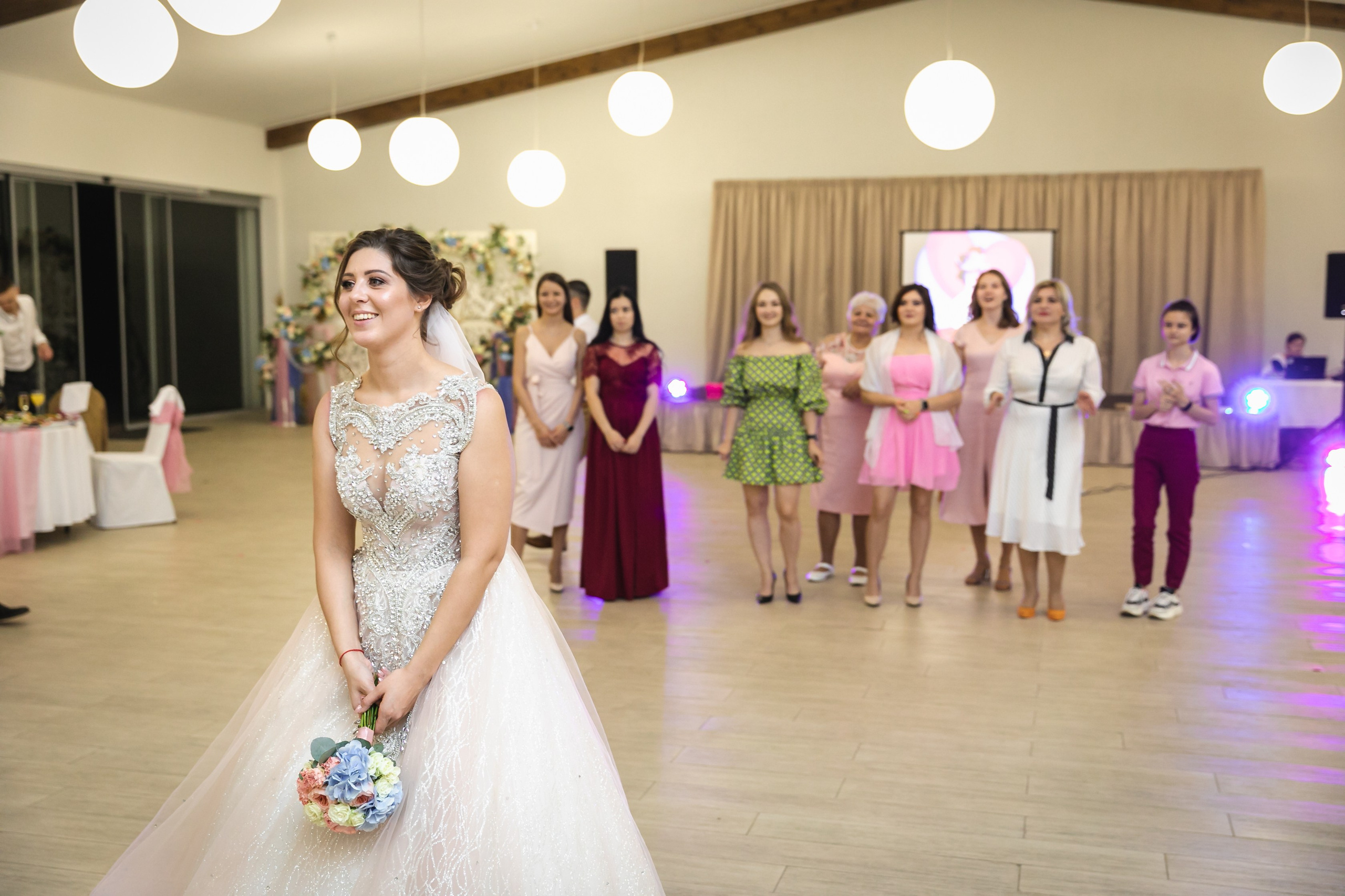 Юля. Главная