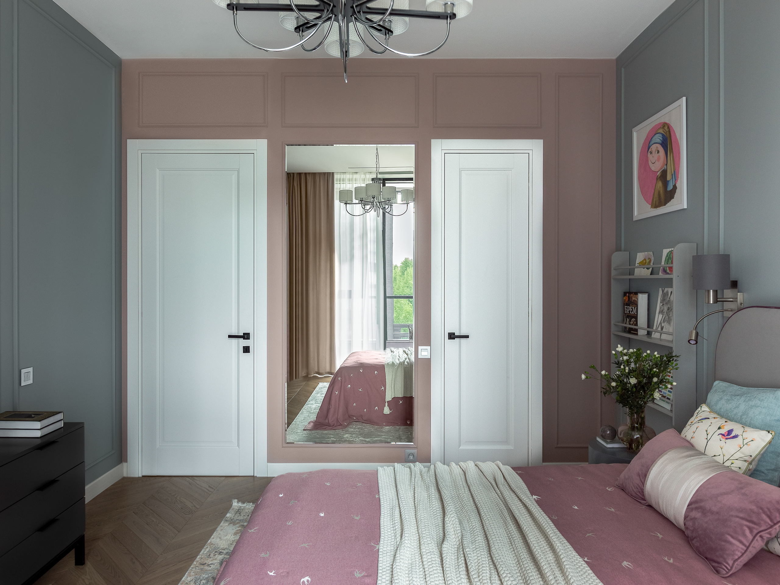 Семейная квартира с интересными дизайнерскими решениями. Интерьерный фотограф