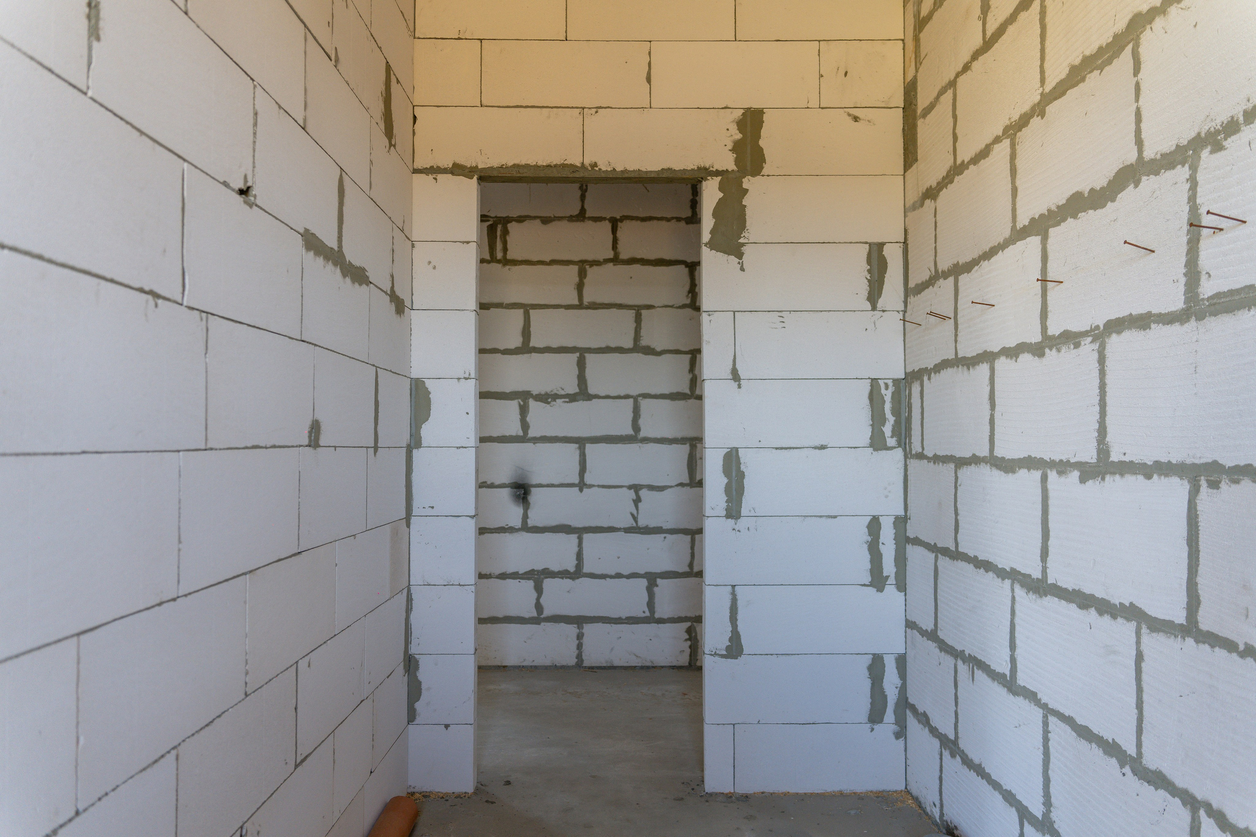 Внутри дома 