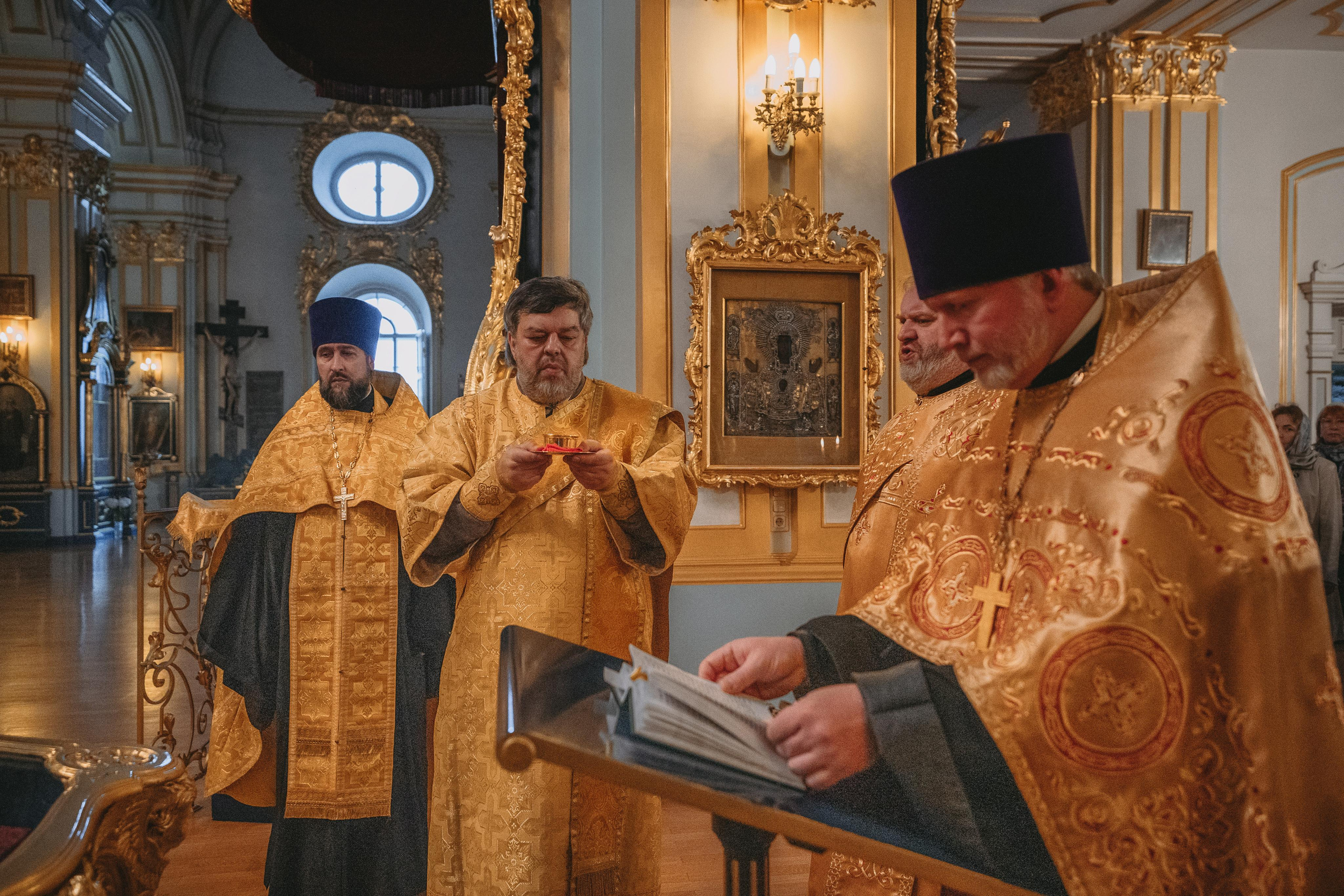 Венчание в Николо-Богоявленский Морском соборе в Санкт Петербурге