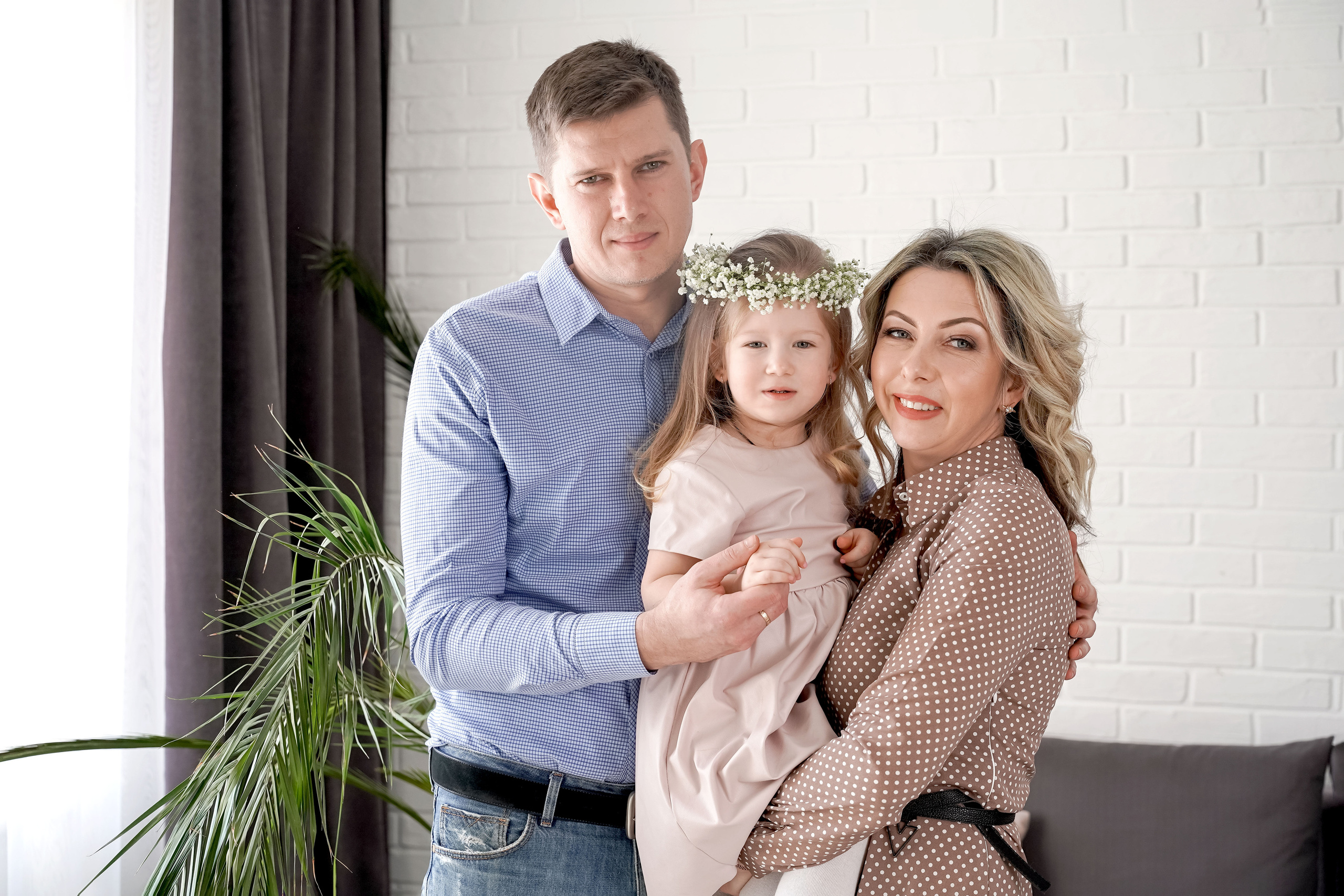 Семейные фотосессии в студии. Фотограф в Ялте Инна Найден. Детский и семейный фотограф